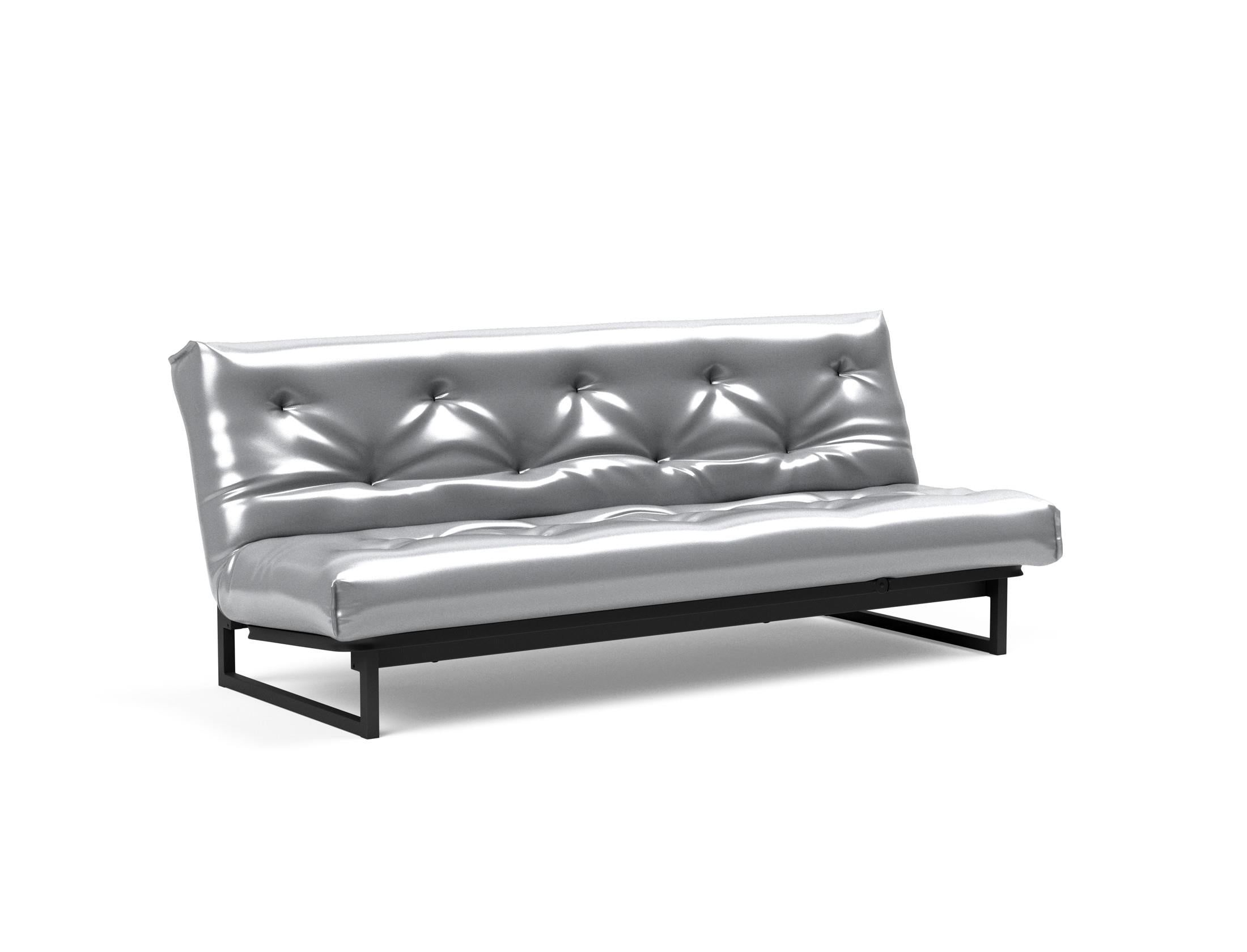 Fraction 120 Bettsofa Nordic Soft Spring: modernes skandinavisches Design, ideal für kompakte Räume, bietet hohen Sitzkomfort und eine praktische Schlafgelegenheit.