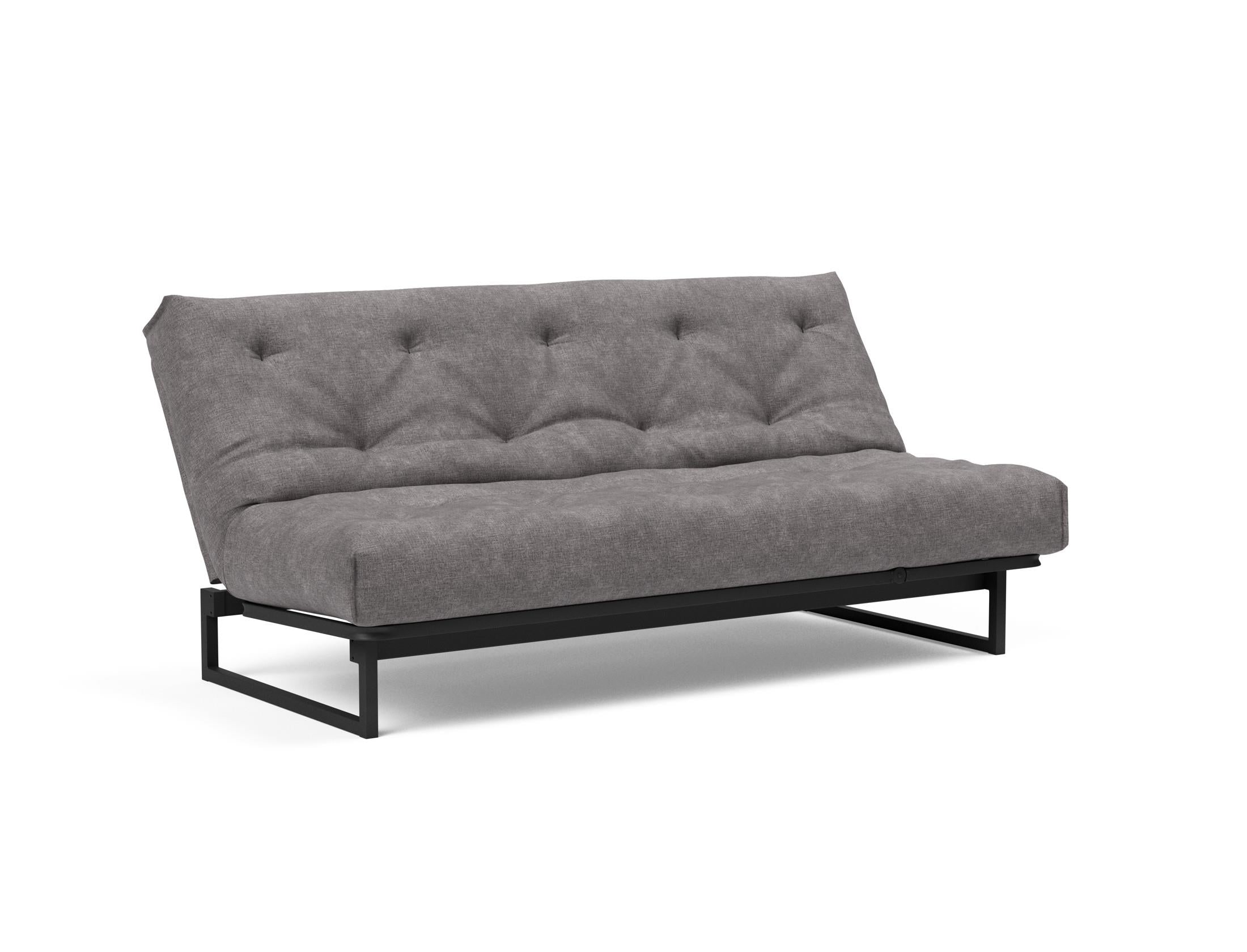 Fraction 140 Bettsofa Nordic: Stilvolles, multifunktionales Sofa für kompakte Räume, bietet höchsten Komfort und anpassbare Liegepositionen.