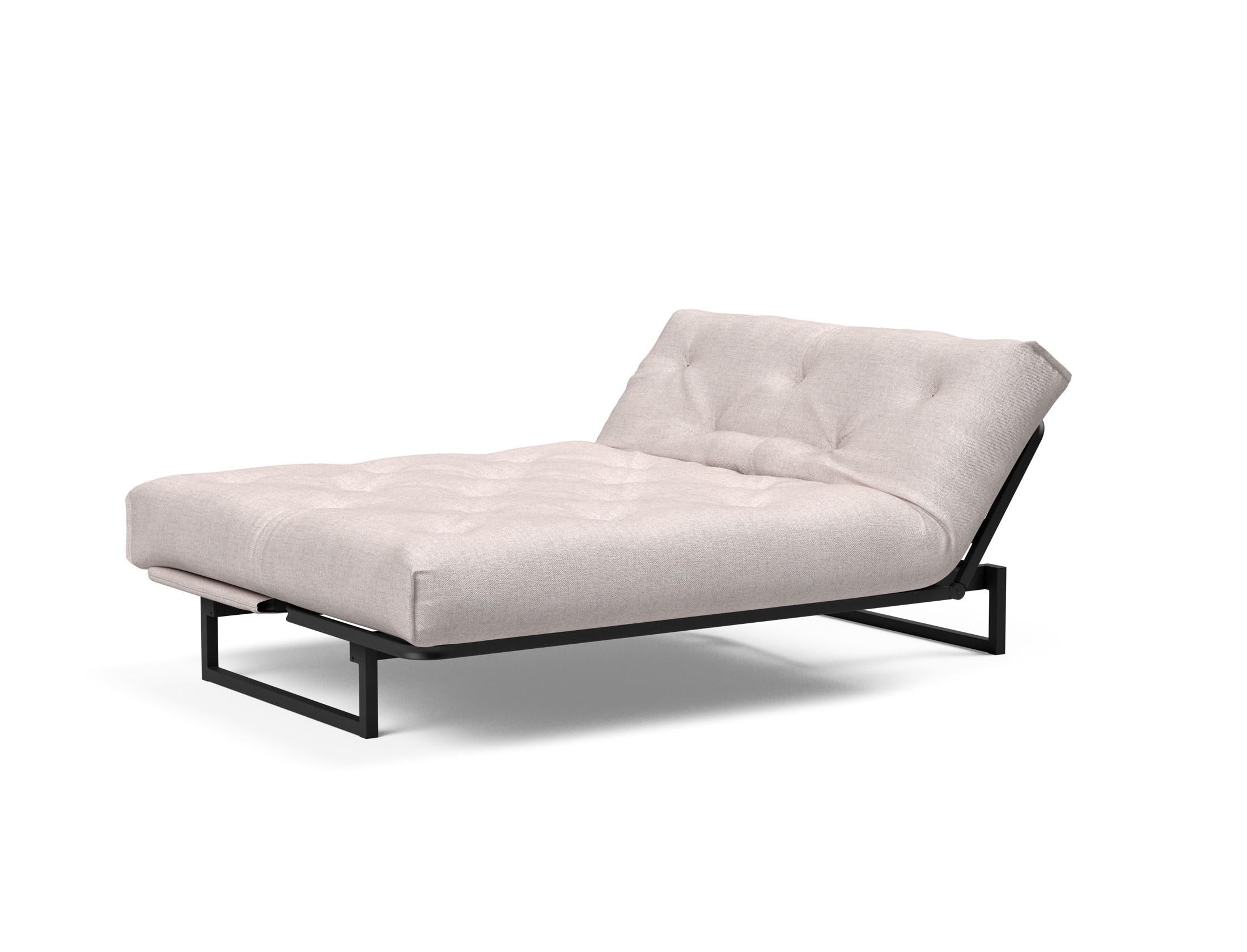 Fraction 140 Bettsofa Nordic: Elegantes, funktionales Sofa für kleine Räume, vereint skandinavisches Design mit optimalem Schlafkomfort und flexibler Nutzung.