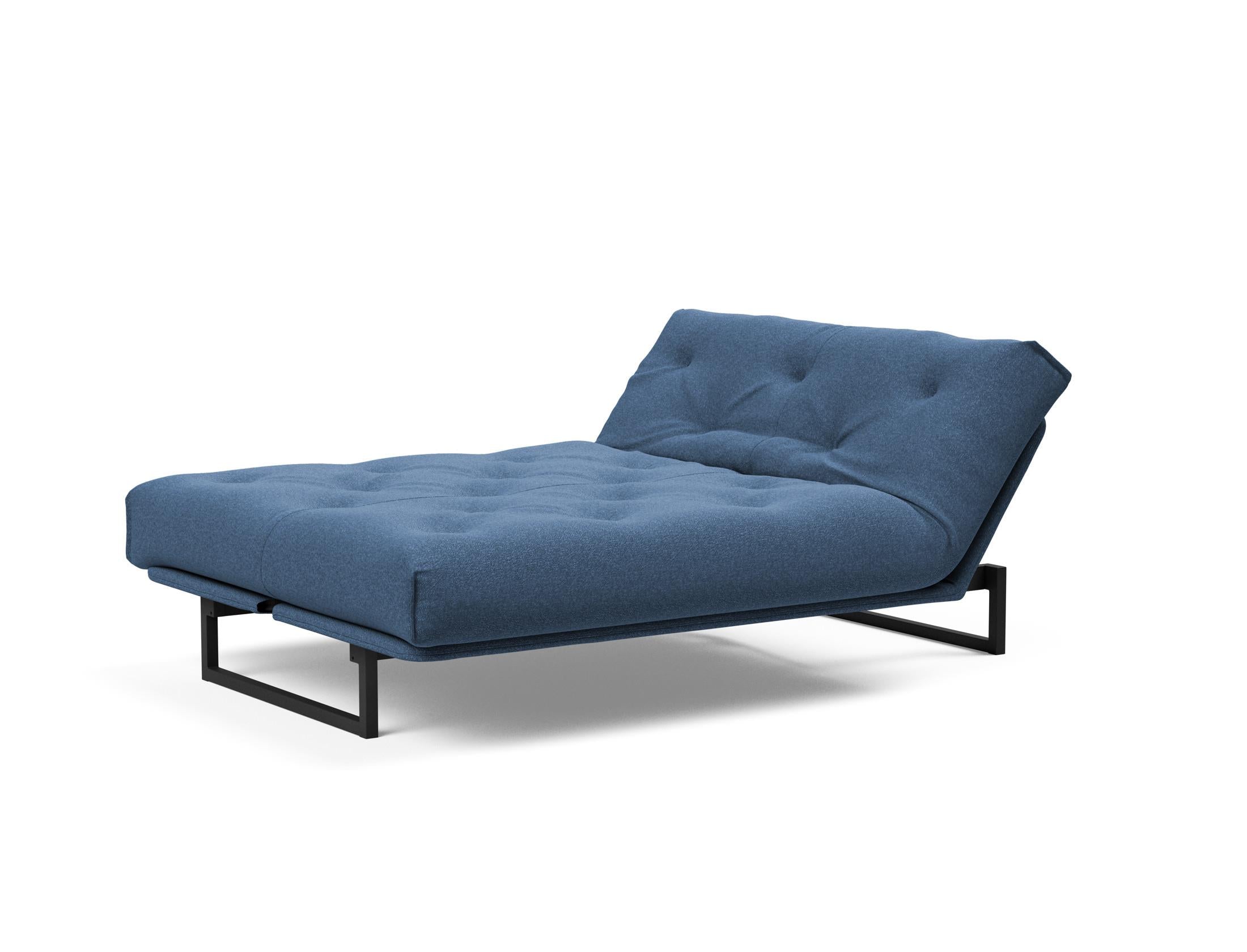 Fraction 140 Bettsofa Nordic: Elegantes, multifunktionales Sofa für kleine Räume. Hochwertige Soft Spring-Technologie für optimalen Schlafkomfort.