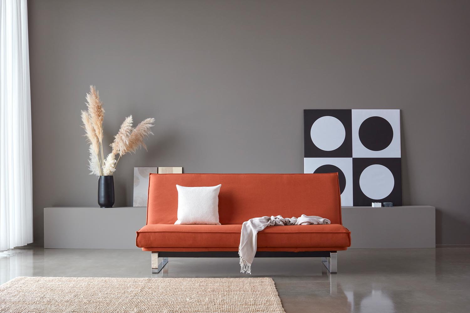 Entdecken Sie das Minimum Bettsofa 140 Sharp Plus Cover Soft Spring von Innovation Living – eine perfekte Kombination aus Eleganz, Bequemlichkeit und Vielseitigkeit.