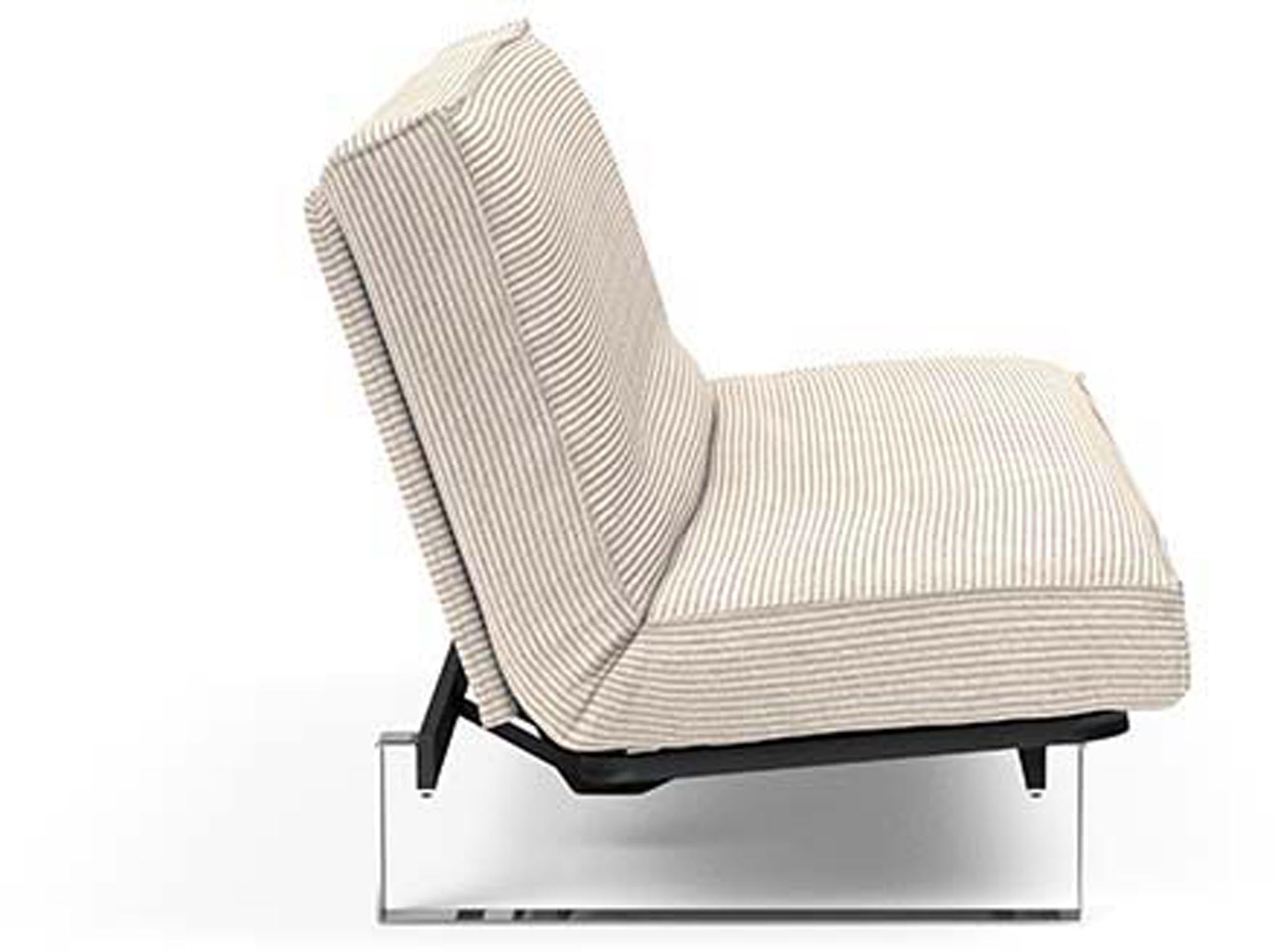 Erleben Sie das Minimum Bettsofa 140 Sharp Plus Cover von Innovation Living – stilvolles Design trifft auf vielseitige Funktionalität für Ihr Zuhause.