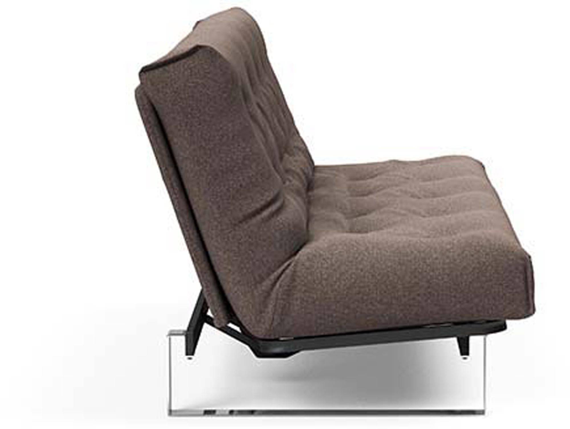 Entdecken Sie das Minimum Bettsofa 140 Nordic von Innovation Living: stilvolles skandinavisches Design, perfekt für platzsparende Lösungen und vielseitige Einsätze.