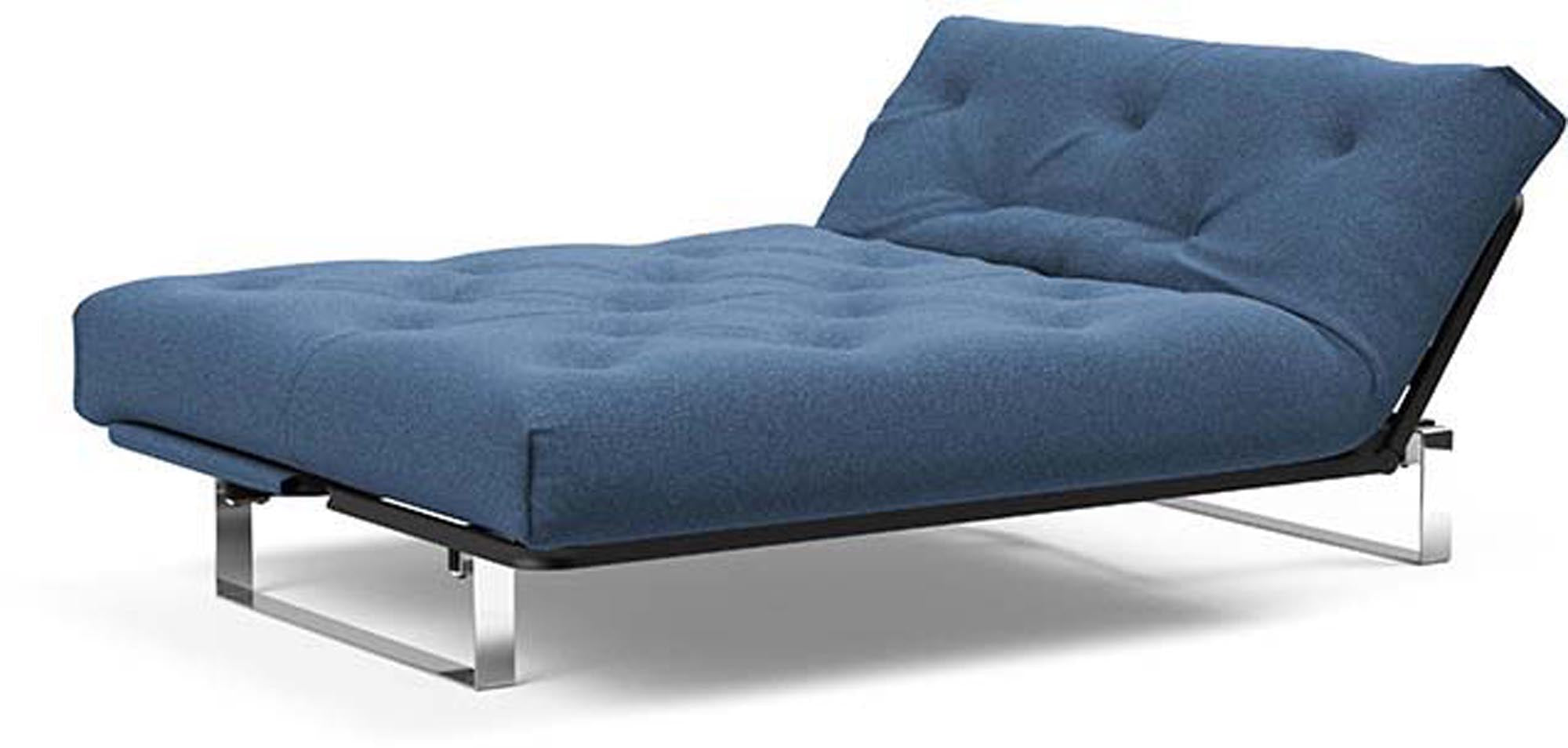 Entdecken Sie das Minimum Bettsofa 140 Nordic von Innovation Living: stilvolles skandinavisches Design, perfekt für platzsparende Lösungen und vielseitige Einsätze.