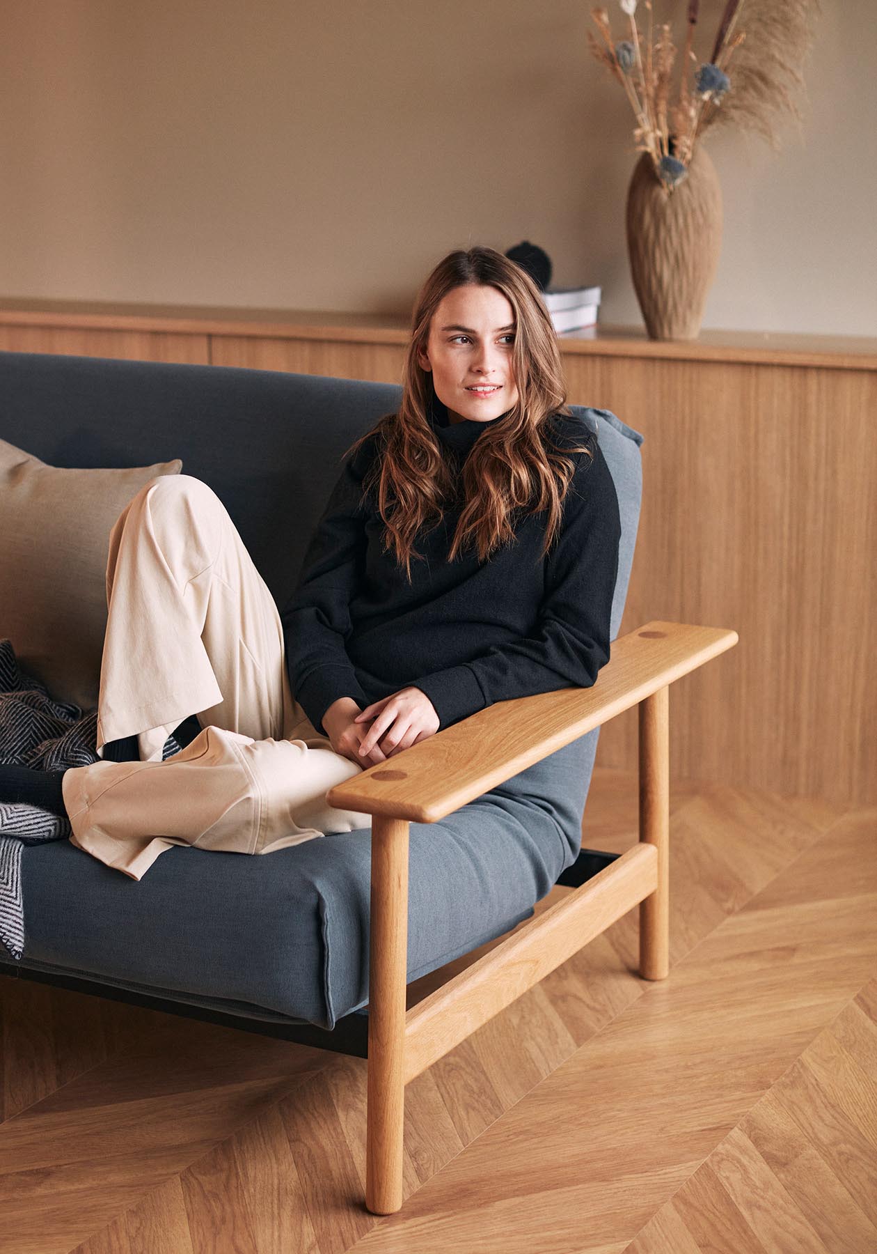 Entdecken Sie das Balder Bettsofa 140 Nordic Cover Soft Spring von Innovation Living – stilvolles Design trifft auf höchsten Schlafkomfort für Ihr Zuhause.