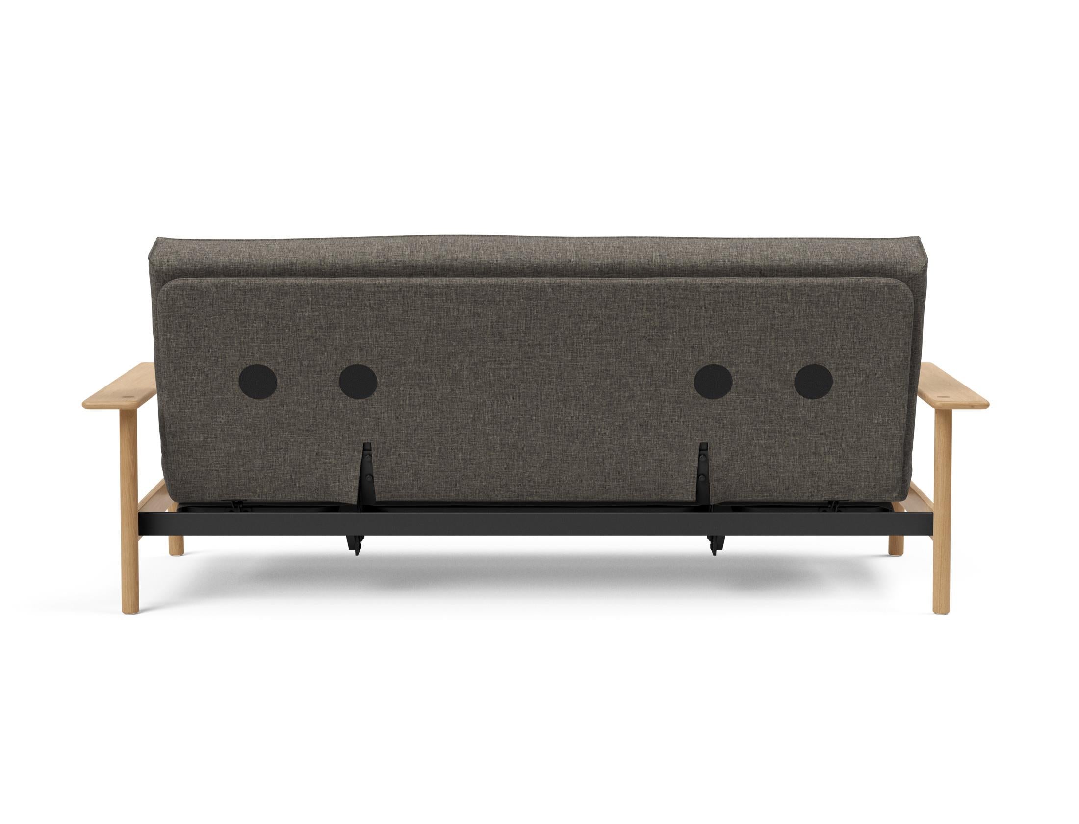 Erleben Sie das Balder Bettsofa 140 Sharp Plus Cover – ein elegantes, multifunktionales Schlafsofa, das höchsten Komfort und dänisches Design bietet.
