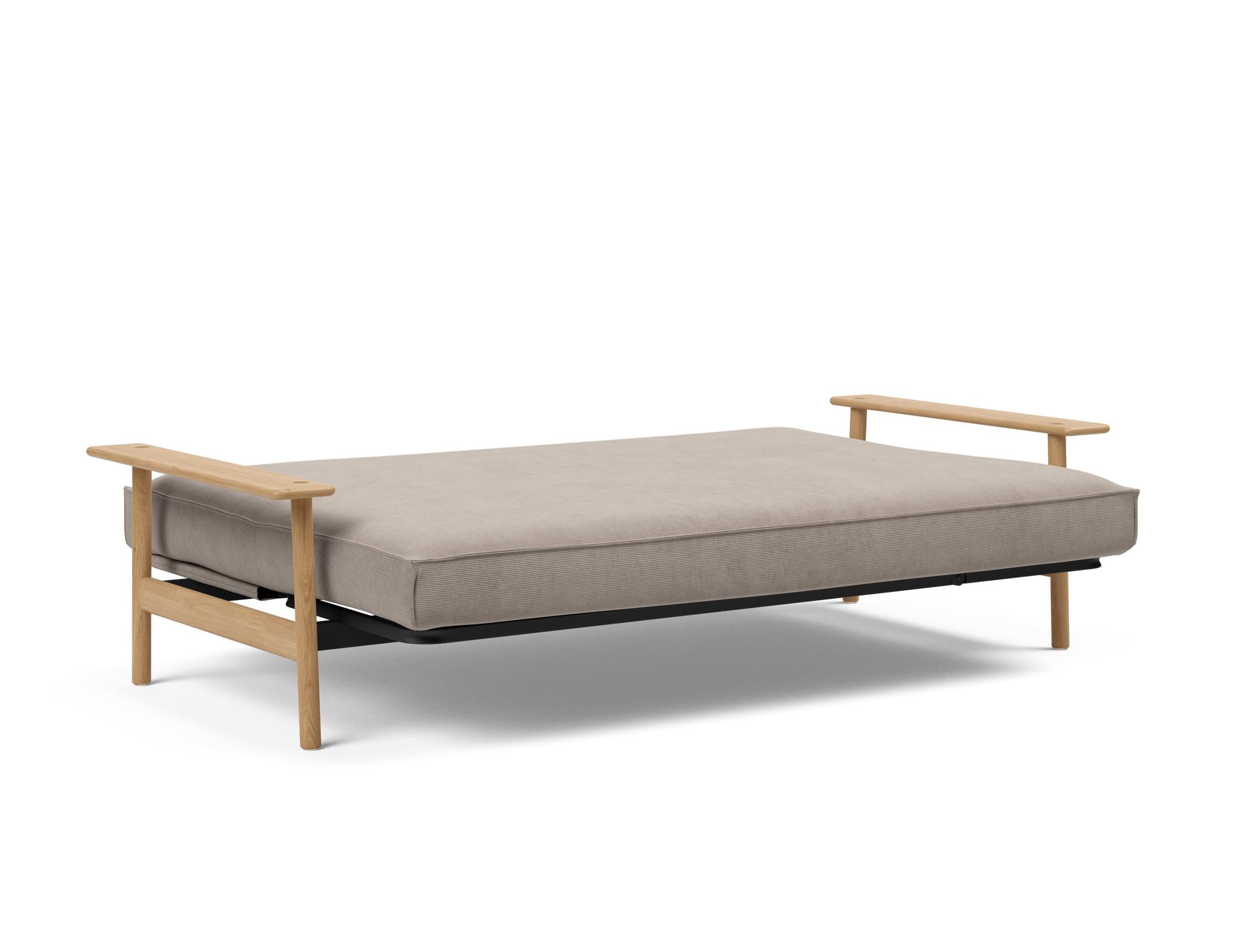 Erleben Sie das Balder Bettsofa 140 Sharp Plus Cover Soft Spring von Innovation Living – skandinavisches Design trifft auf höchsten Komfort und Vielseitigkeit.