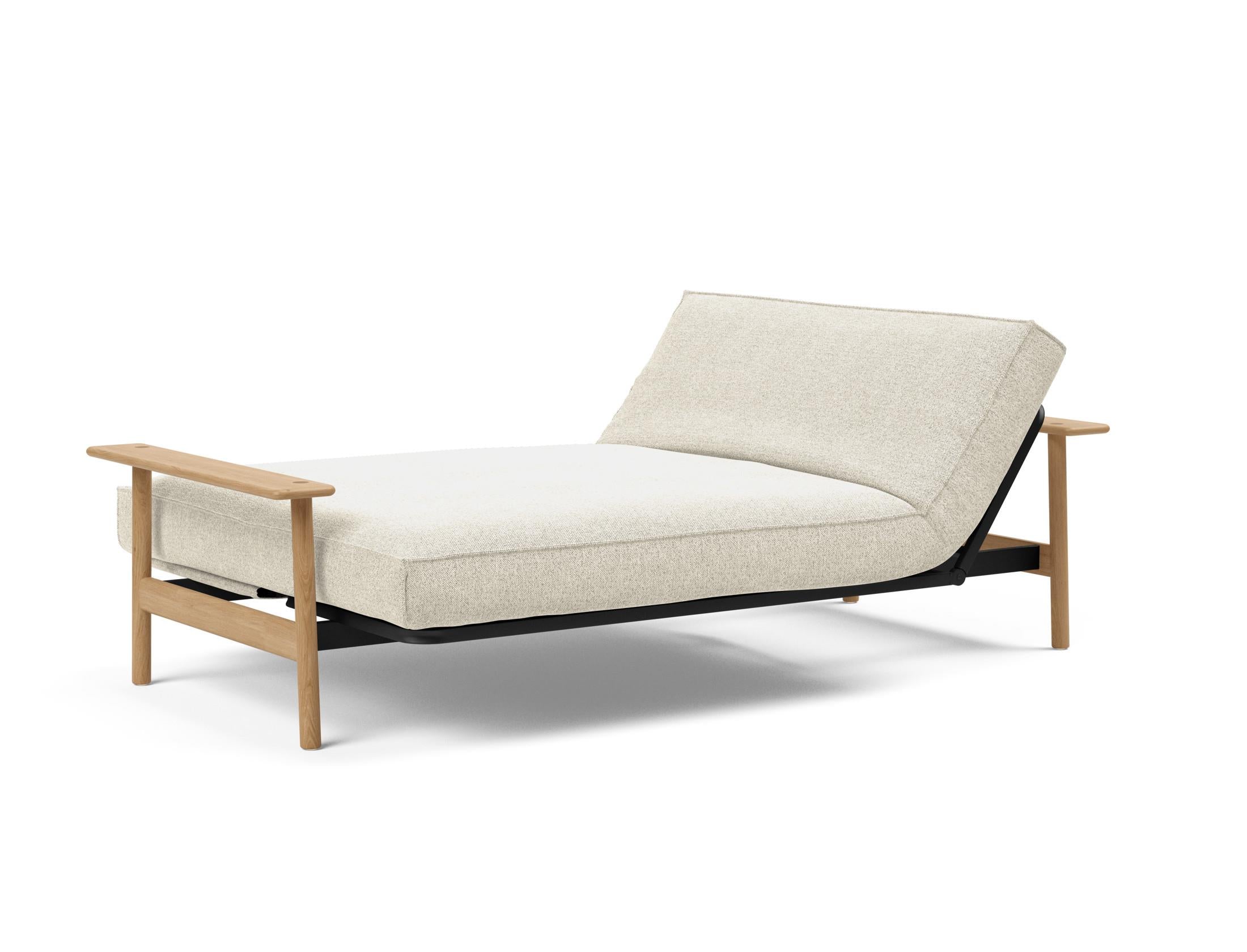 Entdecken Sie das Balder Bettsofa 140 Sharp Plus Cover Soft Spring von Innovation Living – eine perfekte Kombination aus skandinavischem Stil, Funktionalität und hohem Schlafkomfort.