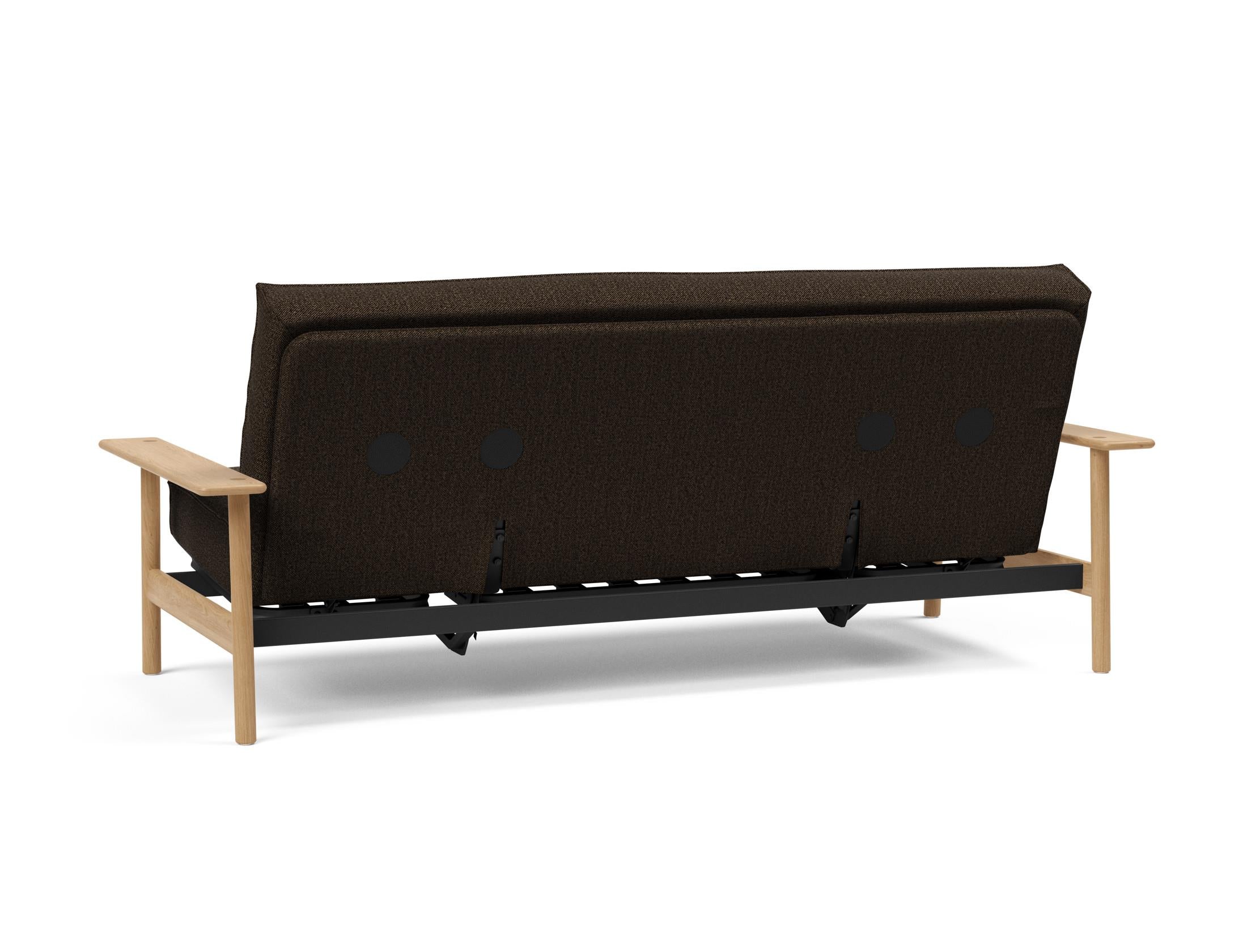 Entdecken Sie das Balder Bettsofa 140 Sharp Plus Cover Soft Spring von Innovation Living – skandinavisches Design trifft auf höchsten Schlafkomfort und Funktionalität.
