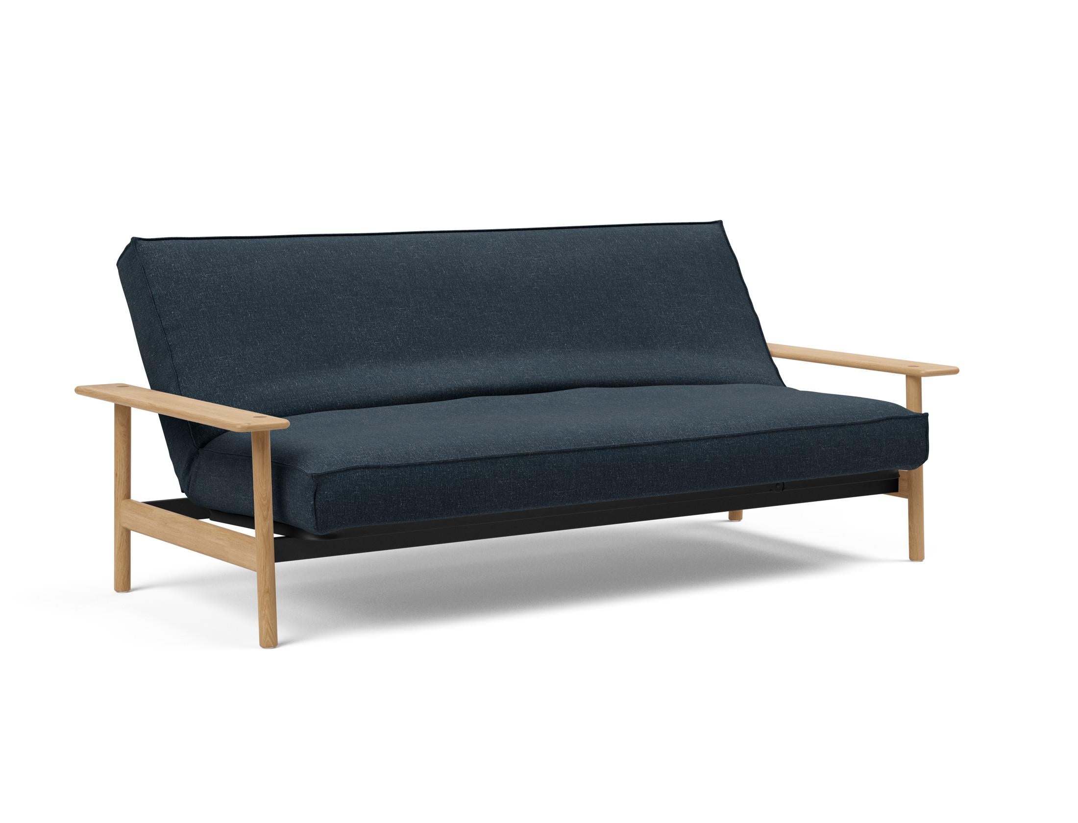 Erleben Sie das Balder Bettsofa 140 Sharp Plus Cover Soft Spring von Innovation Living – stilvolles skandinavisches Design, das Komfort und Vielseitigkeit für Ihr Zuhause bietet.