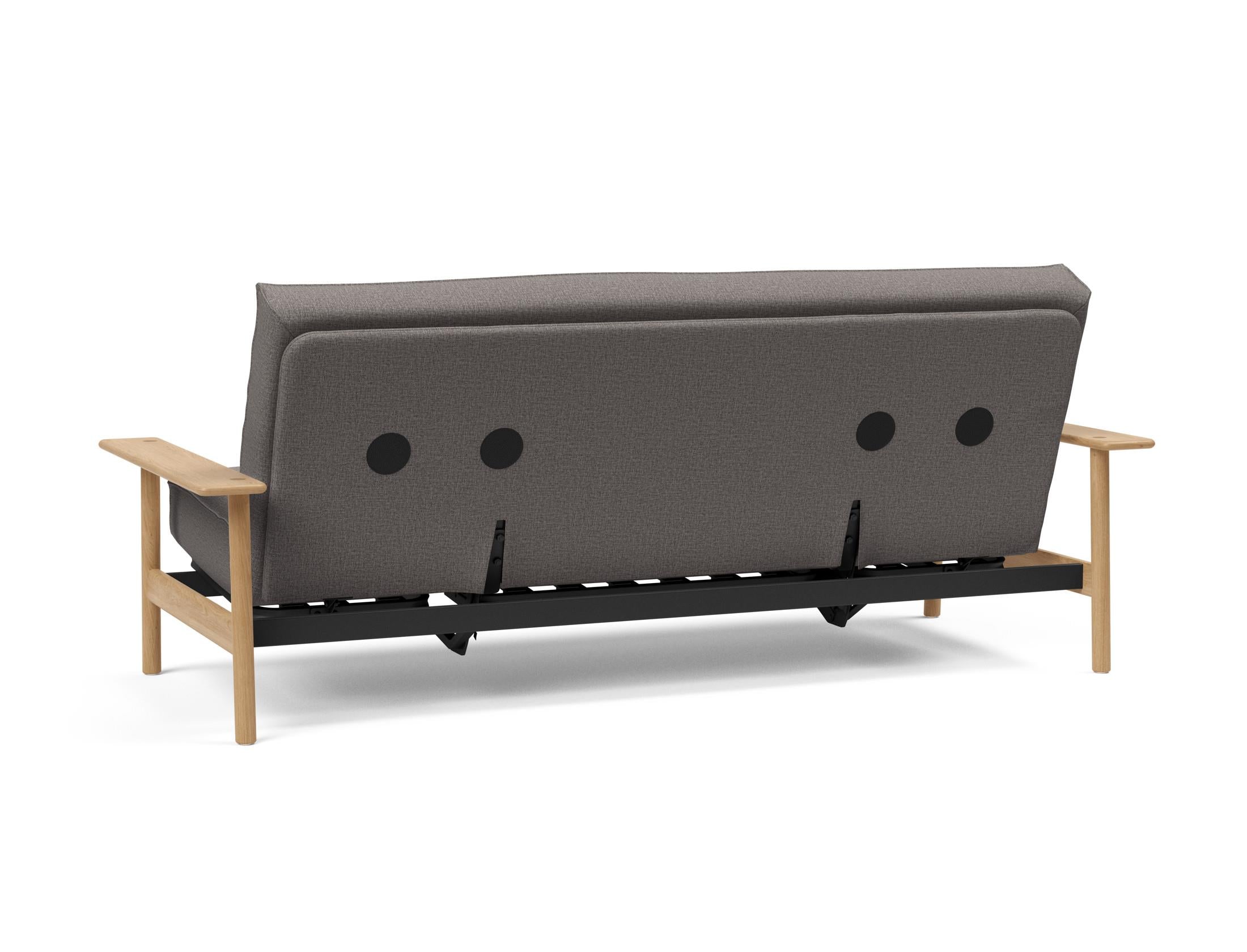 Erleben Sie das Balder Bettsofa 140 Sharp Plus Cover Soft Spring von Innovation Living – skandinavisches Design trifft auf höchsten Komfort und Funktionalität.