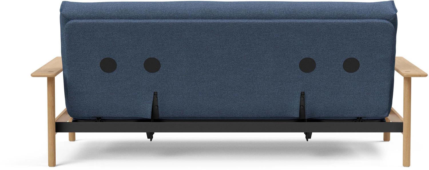 Erleben Sie das elegante Balder Bettsofa 140 Nordic Classic von Innovation Living – perfekt für stilvolle Räume und gemütliche Schlafmomente.