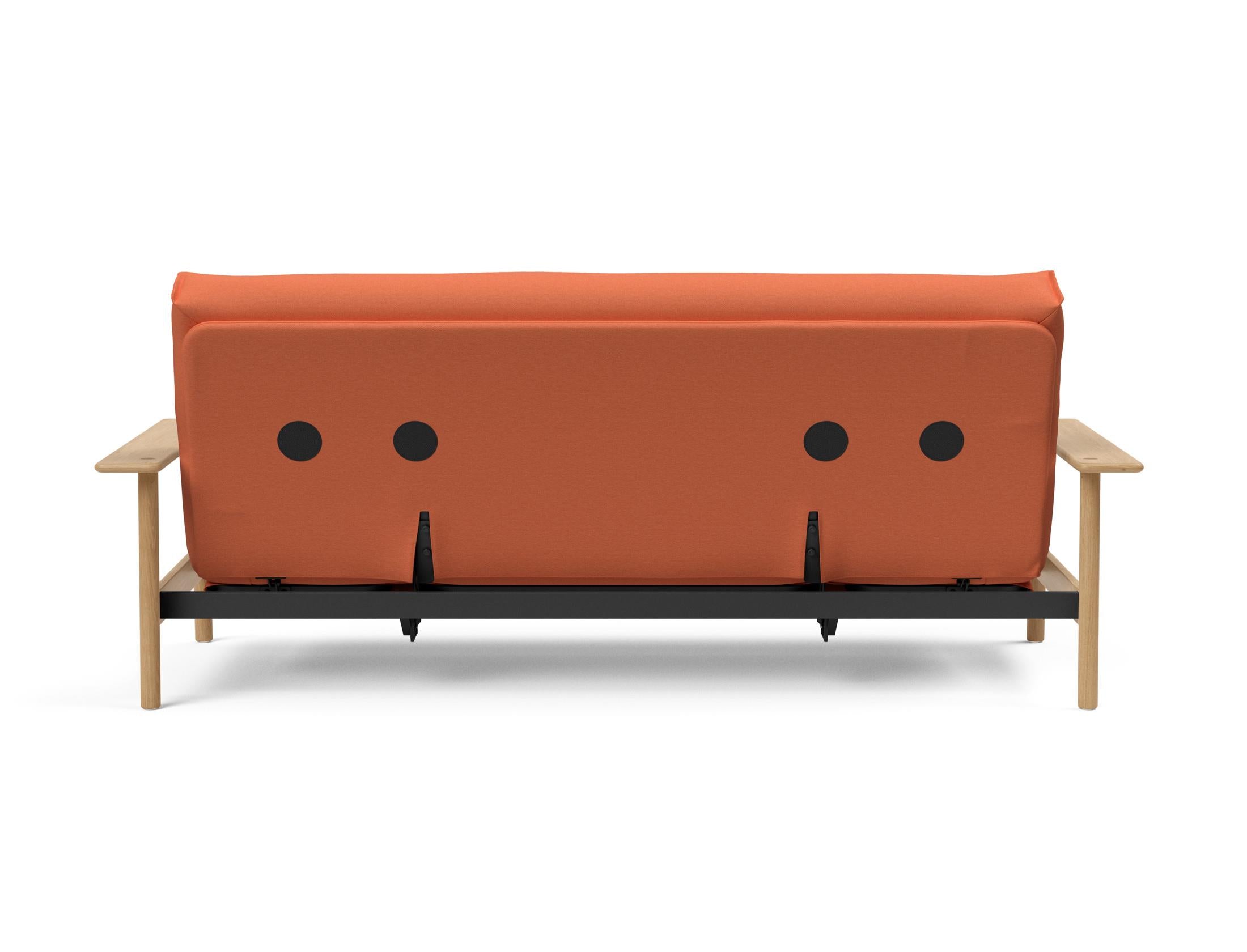 Erleben Sie das Balder Bettsofa 140 Nordic: Stilvolles, funktionales Design und eine hochwertige Matratze für höchsten Schlafkomfort.