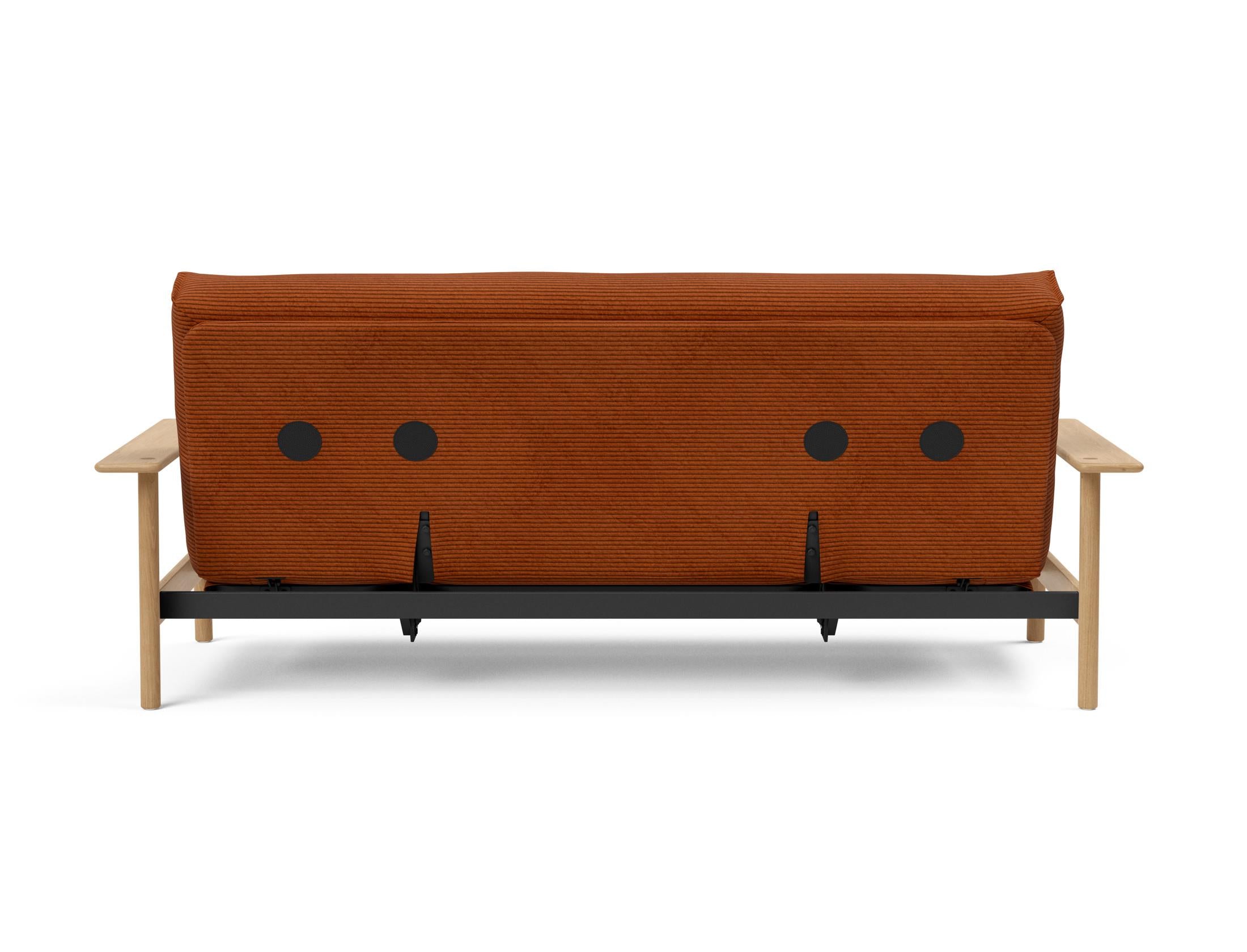 Erleben Sie das Balder Bettsofa 140 Nordic: Stilvolles, funktionales Design und eine hochwertige Matratze für besten Schlafkomfort.