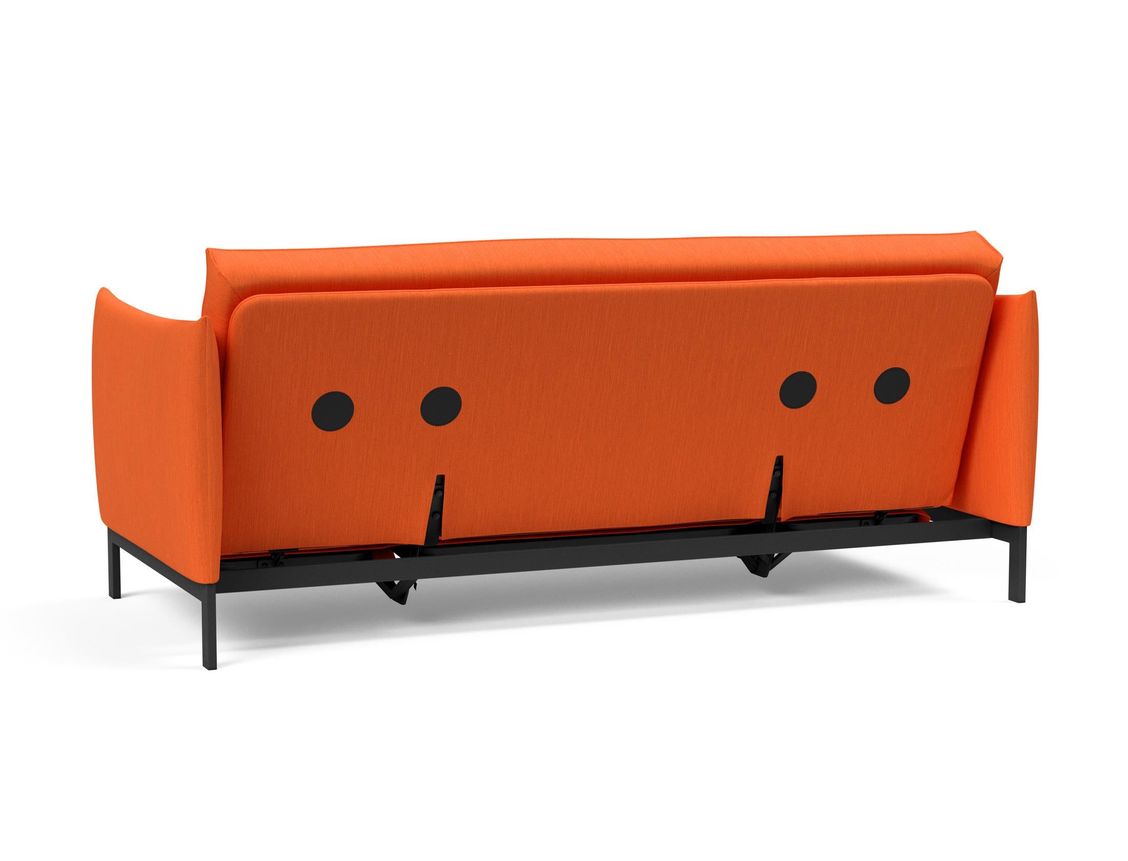 Entdecken Sie das Junus 140 Bettsofa Sharp Plus Cover – stilvolles dänisches Design, multifunktional mit Soft Spring Matratze und pflegeleichtem Bezug.