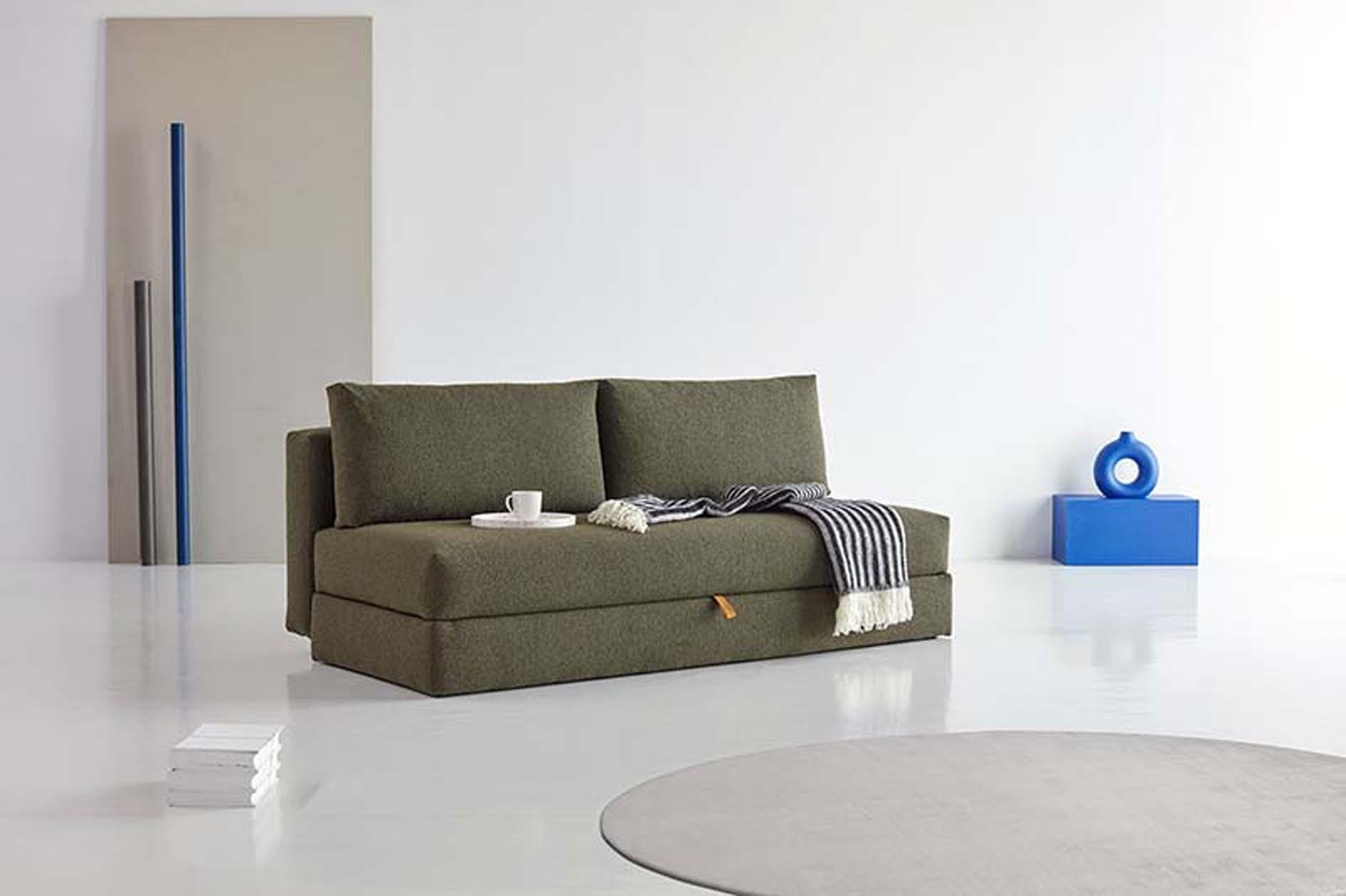 Das Osvald Sofabett 150 von Innovation Living vereint modernes Design mit praktischer Funktionalität – perfekt für kleine Räume und Gäste.