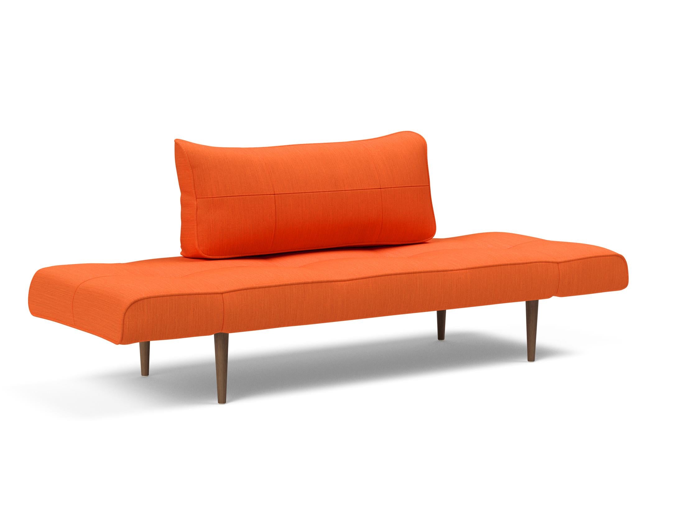 Erleben Sie das Zeal Klappsofa 70 Styletto von Innovation Living – ein elegantes, flexibles Sofa in Elegance Orange, das Komfort und Stil vereint.