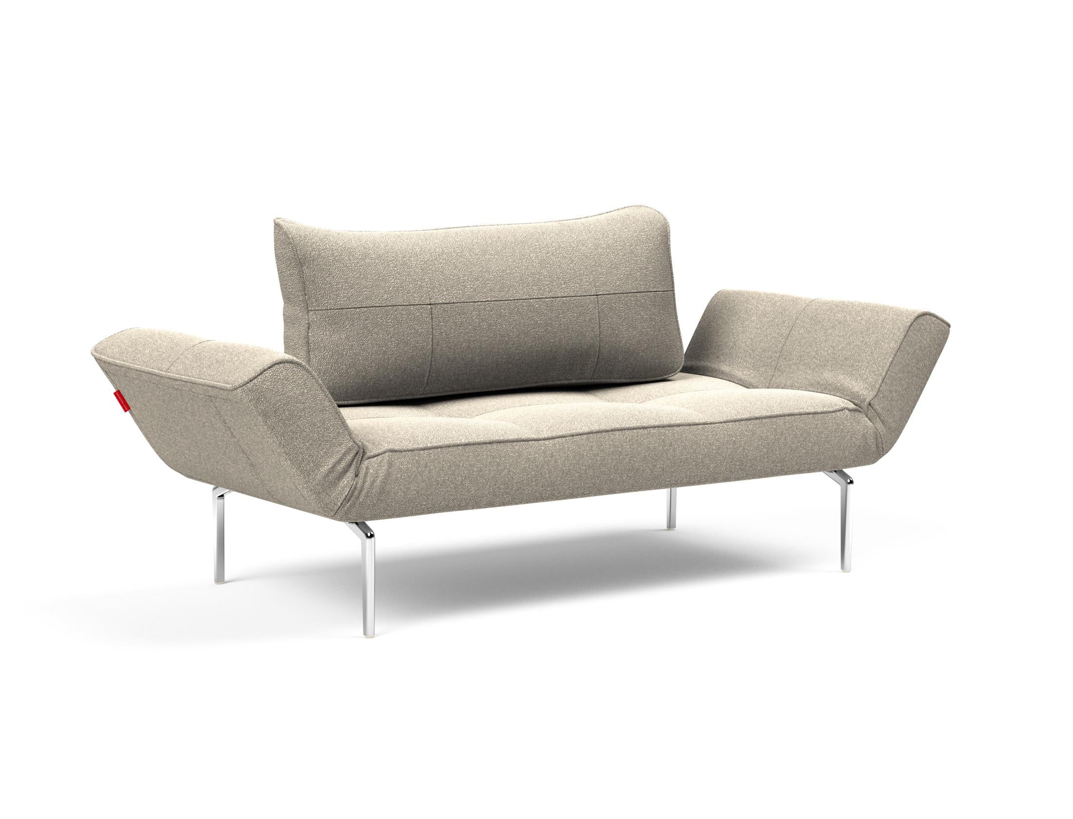 Entdecken Sie das Zeal Klappsofa 70 Straw von Innovation Living – ein elegantes, platzsparendes Möbelstück, das Komfort und Design vereint.