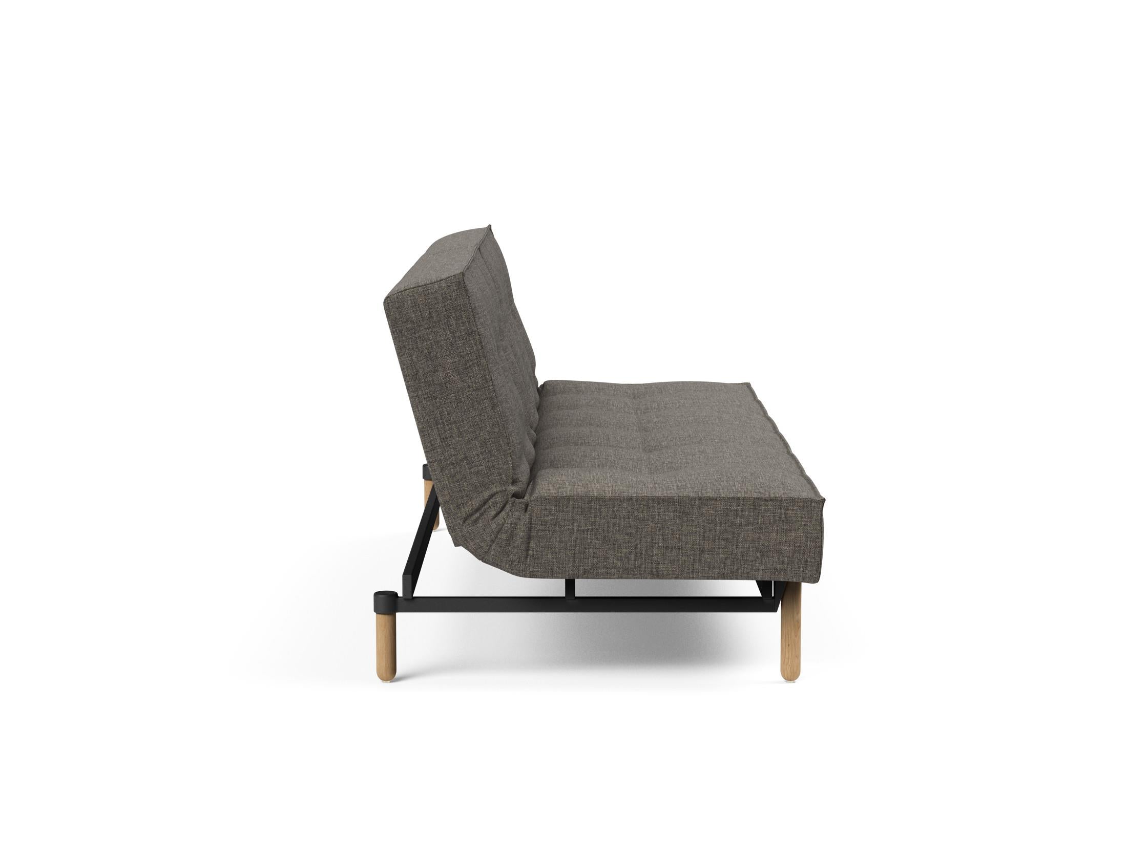 Entdecken Sie das Splitback Sofabett 115 Stem von Innovation Living – ein vielseitiges Schlafsofa, das modernen Komfort und zeitloses Design vereint.