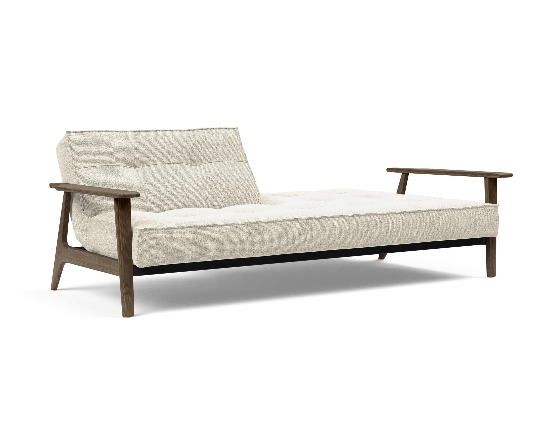 Entdecken Sie das Splitback Sofabett 115 Frej von Innovation Living – stilvoll, funktional und ideal für kleine Räume. Komfort für Tag und Nacht!