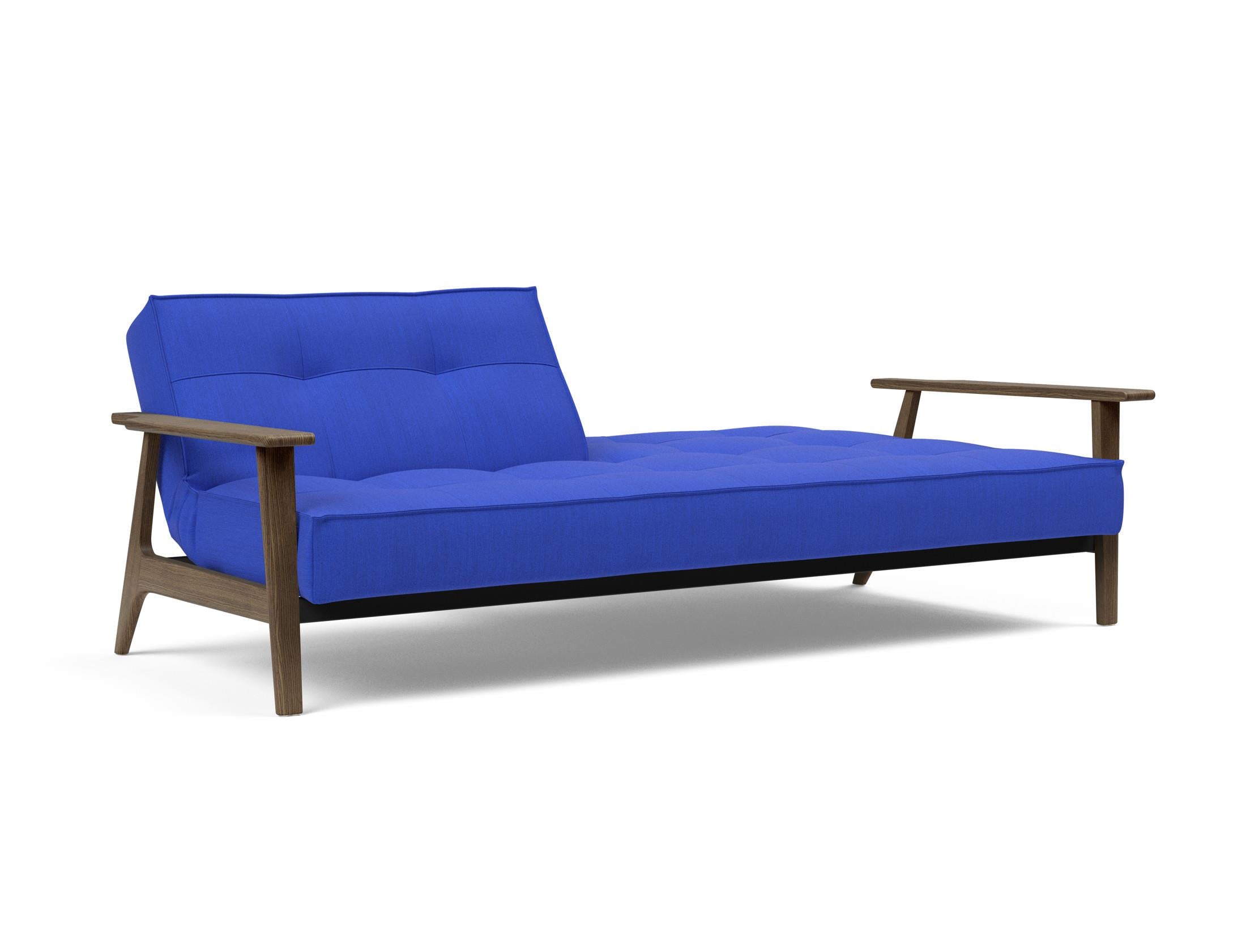 Erleben Sie das vielseitige Splitback Sofabett 115 Frej von Innovation Living – stilvoll, funktional und ideal für kleine Räume.