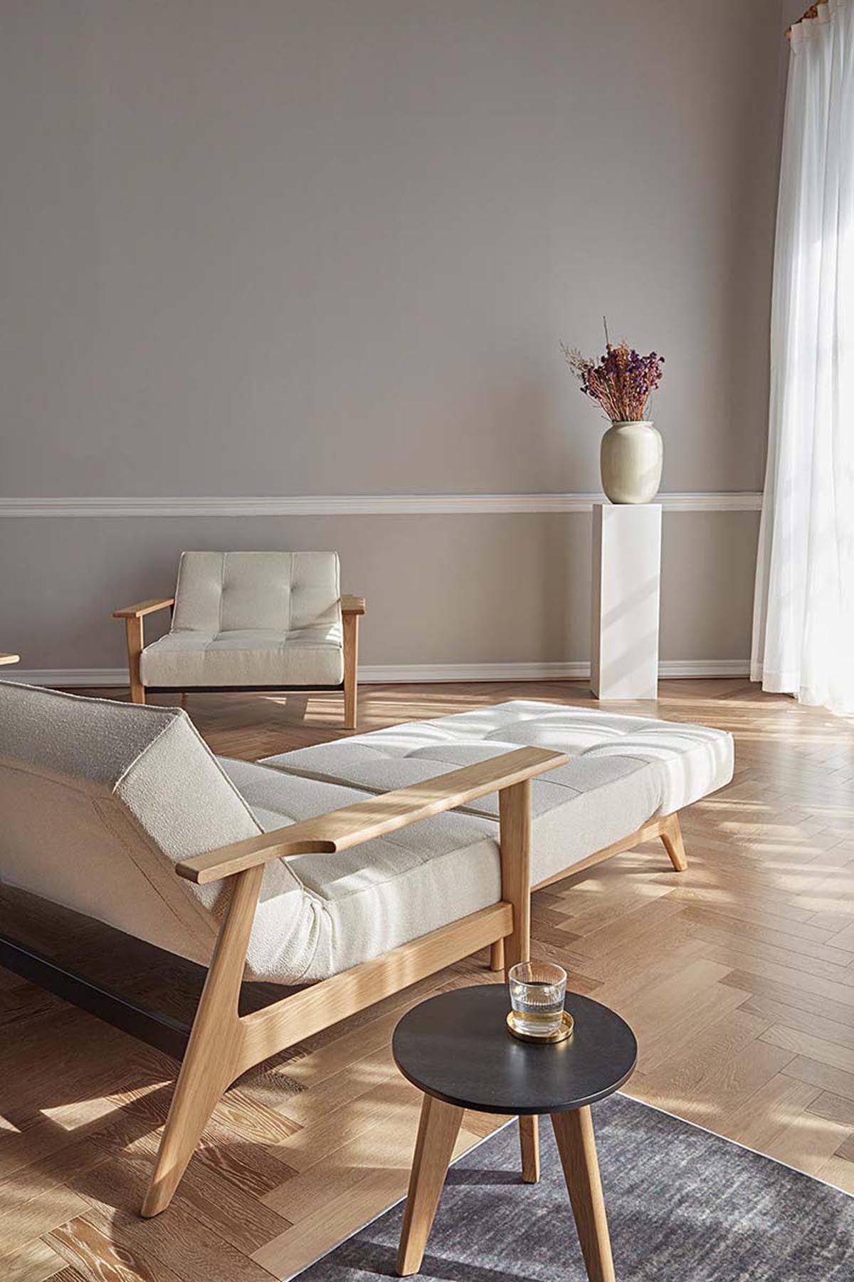 Erleben Sie das stilvolle Splitback Sofabett 115 Frej von Innovation Living – ideal für platzsparende Lösungen und zeitgemäße Einrichtung.