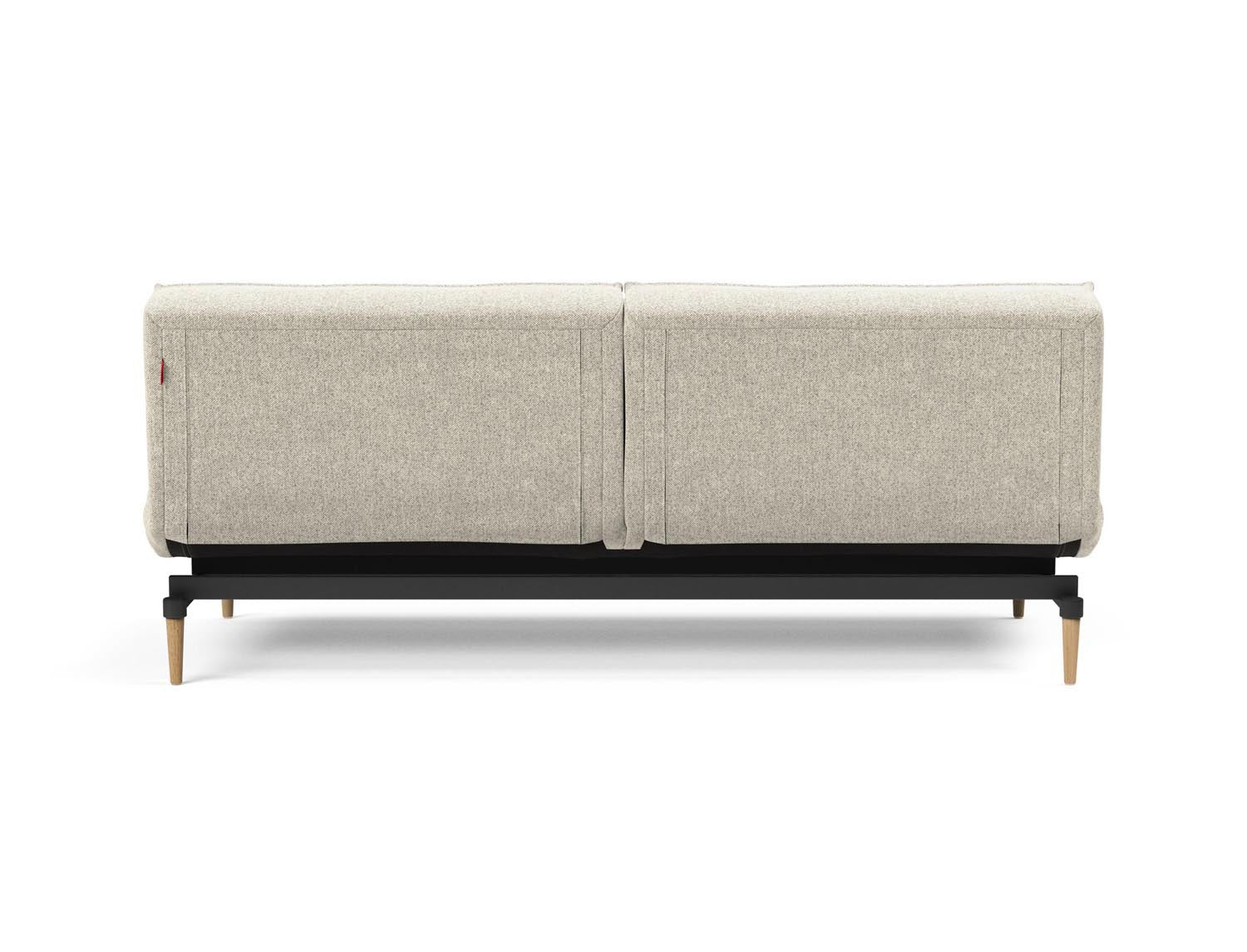 Erleben Sie das stilvolle Splitback Sofabett 115 Styletto von Innovation Living – ideal für flexible Wohnlösungen und zeitgemässes Design.