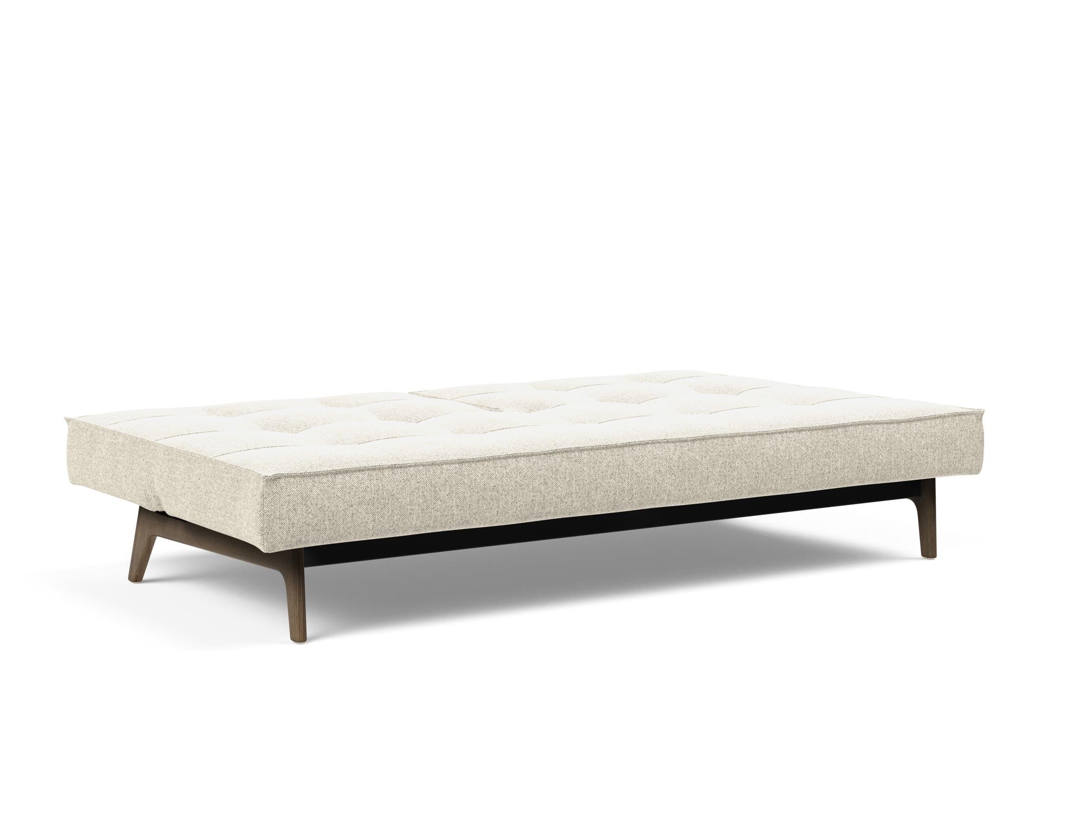 Das Splitback Sofabett 115 Eik von Innovation Living vereint stilvolle Eleganz mit Funktionalität – ideal für Gäste und kleine Räume.