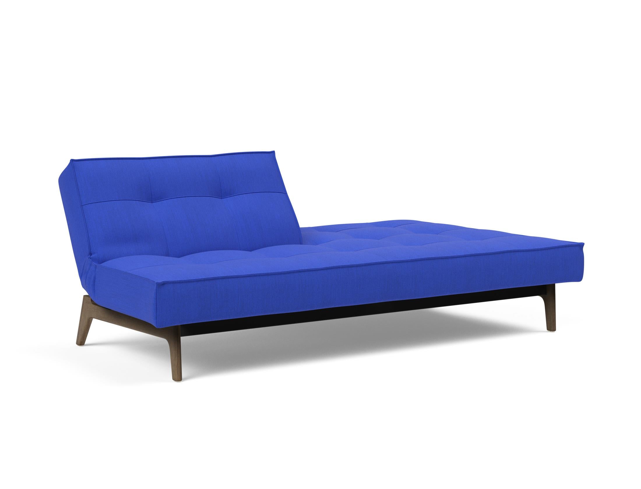 Das Splitback Sofabett 115 Eik von Innovation Living bietet modernes Design und multifunktionale Nutzung, perfekt für jedes Zuhause.