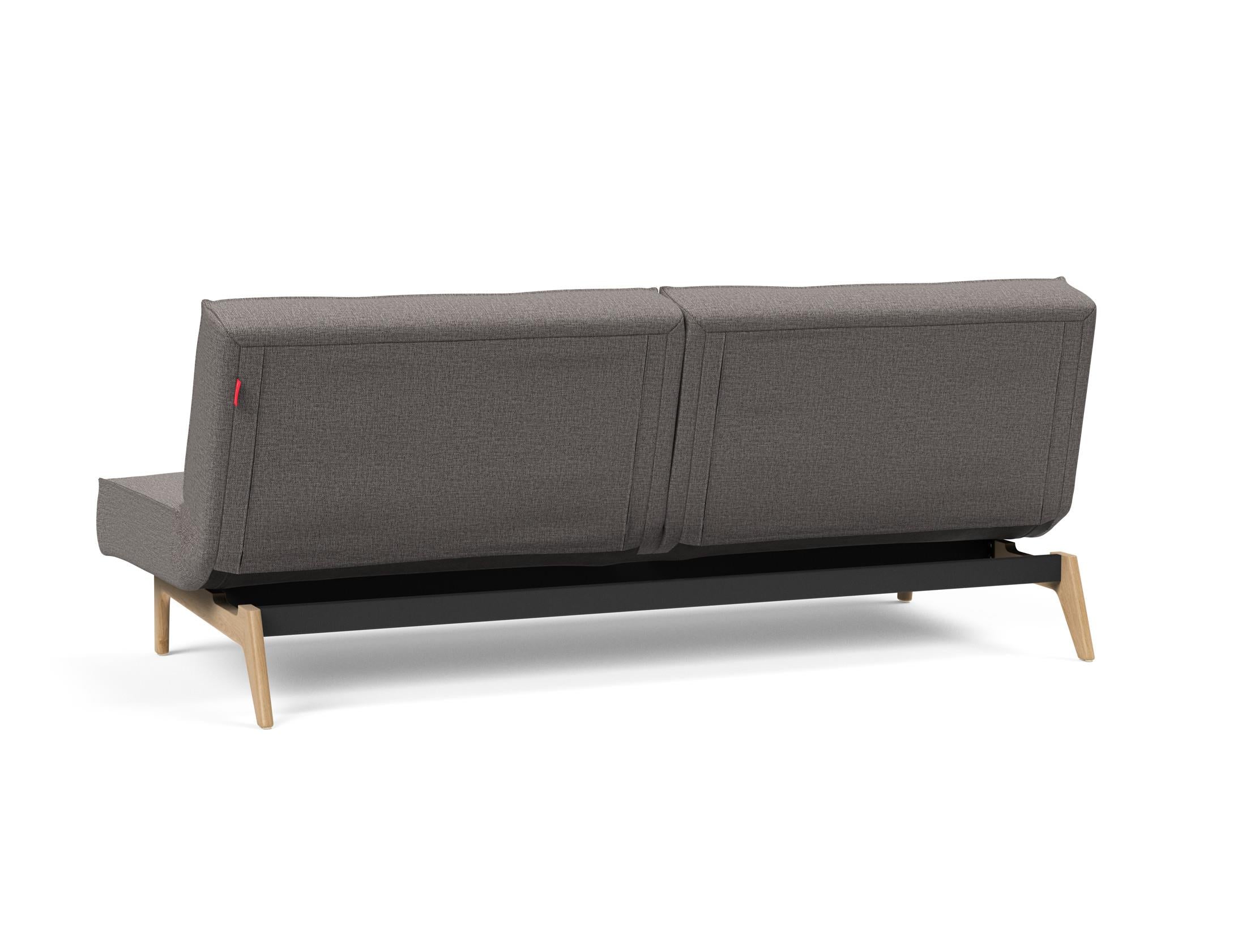 Das Splitback Sofabett 115 Eik von Innovation Living vereint stilvolle Eleganz mit praktischer Vielseitigkeit – ideal für Ihr Zuhause.