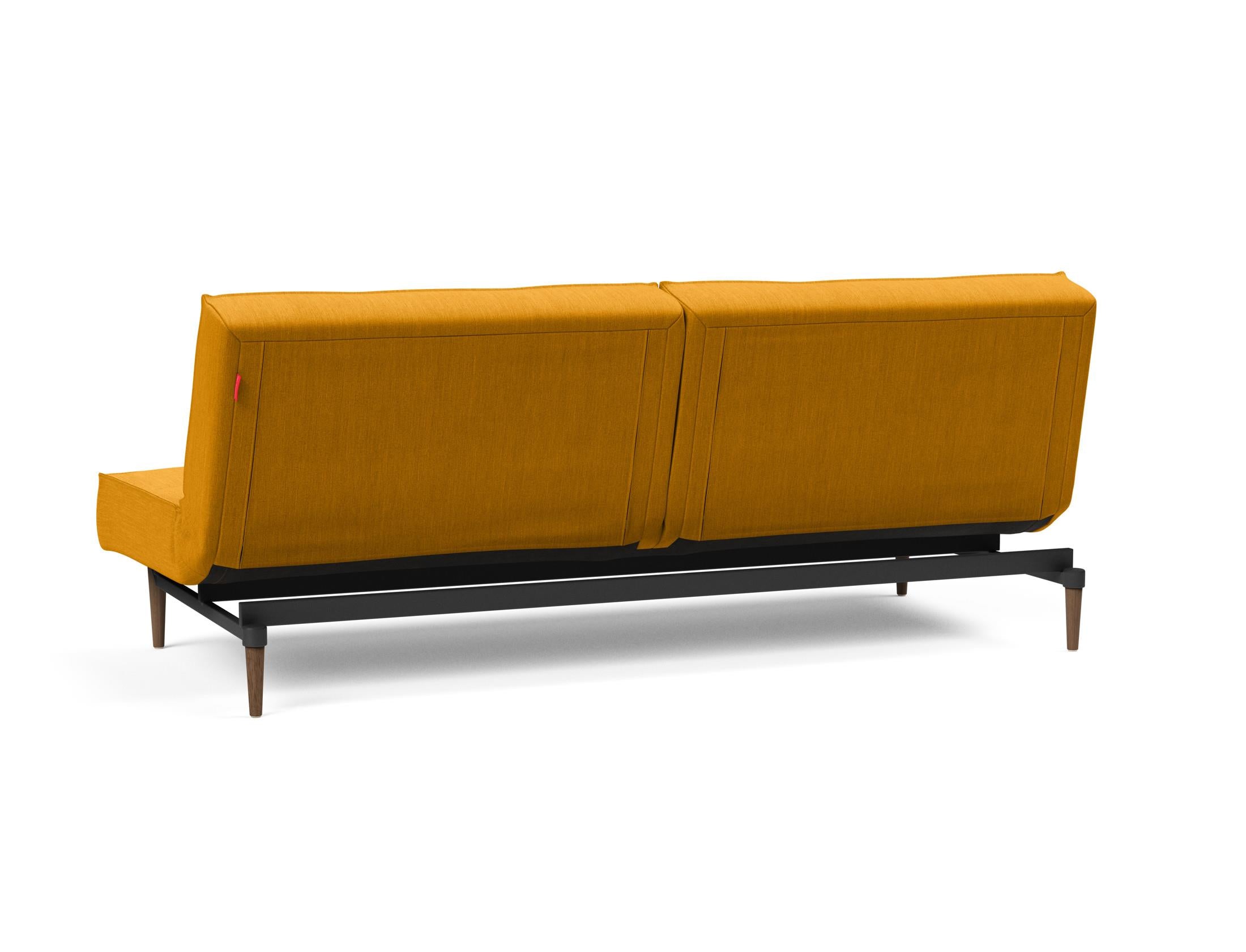 Erleben Sie das Splitback Sofabett 115 Styletto von Innovation Living – eine elegante Lösung, die Komfort und Vielseitigkeit in Ihr Wohnambiente bringt.