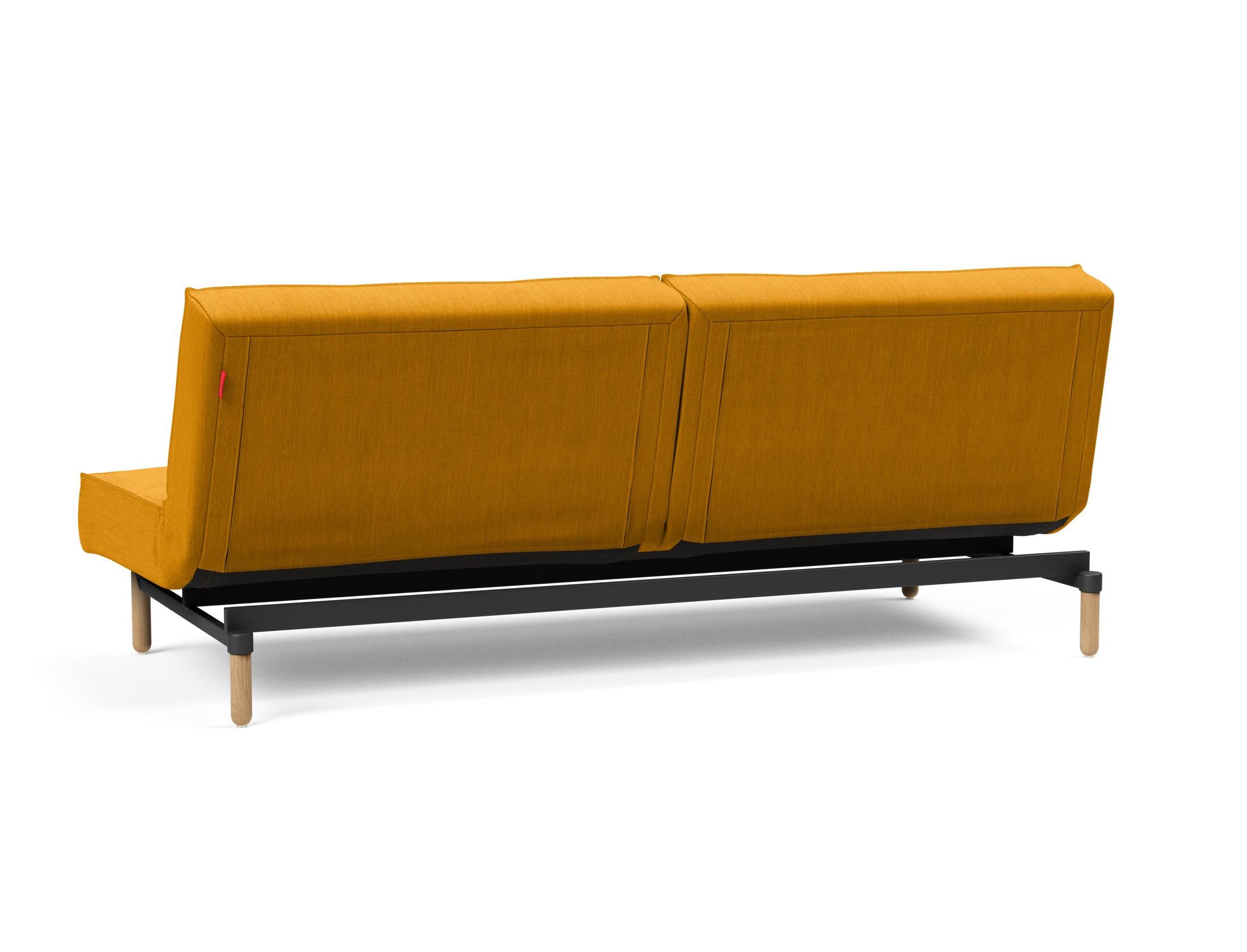 Das Splitback Sofabett 115 Stem von Innovation Living bietet stilvolle Flexibilität und Komfort, ideal für kleine Räume und Übernachtungsgäste.