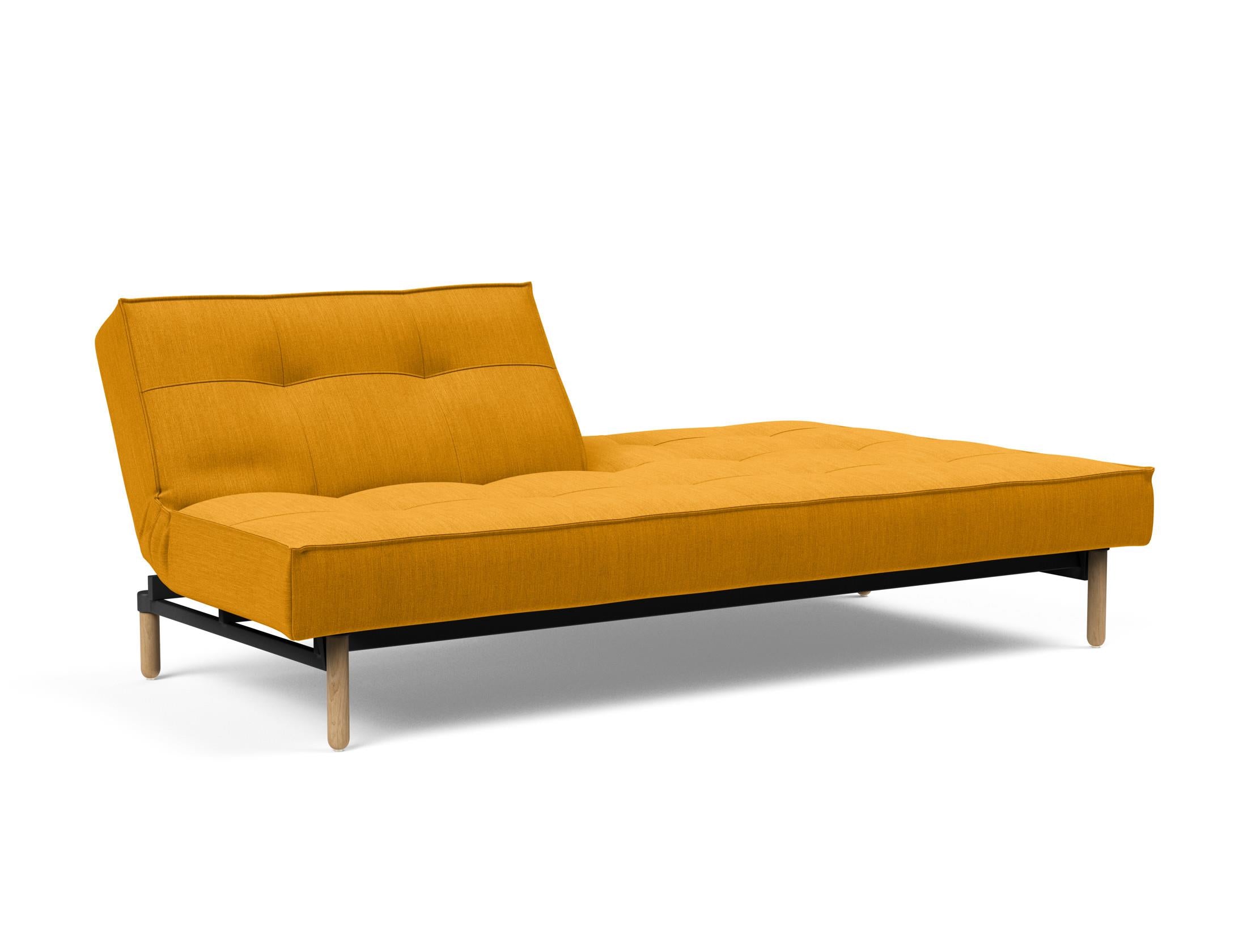 Das Splitback Sofabett 115 Stem von Innovation Living bietet stilvolle Flexibilität und Komfort, ideal für kleine Räume und Übernachtungsgäste.
