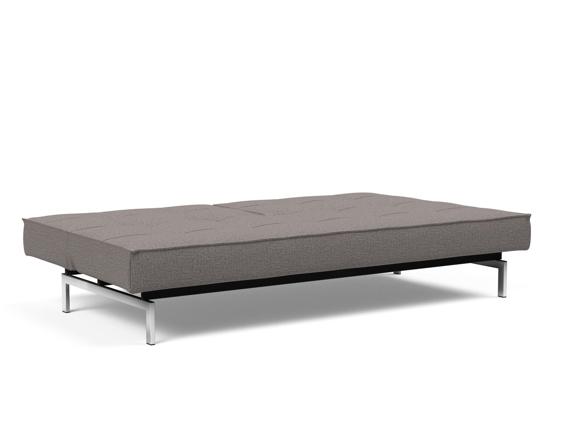 Erleben Sie das elegante Splitback Sofabett 115 Chrom von Innovation Living – ideal für moderne Räume und entspannende Schlafmomente.