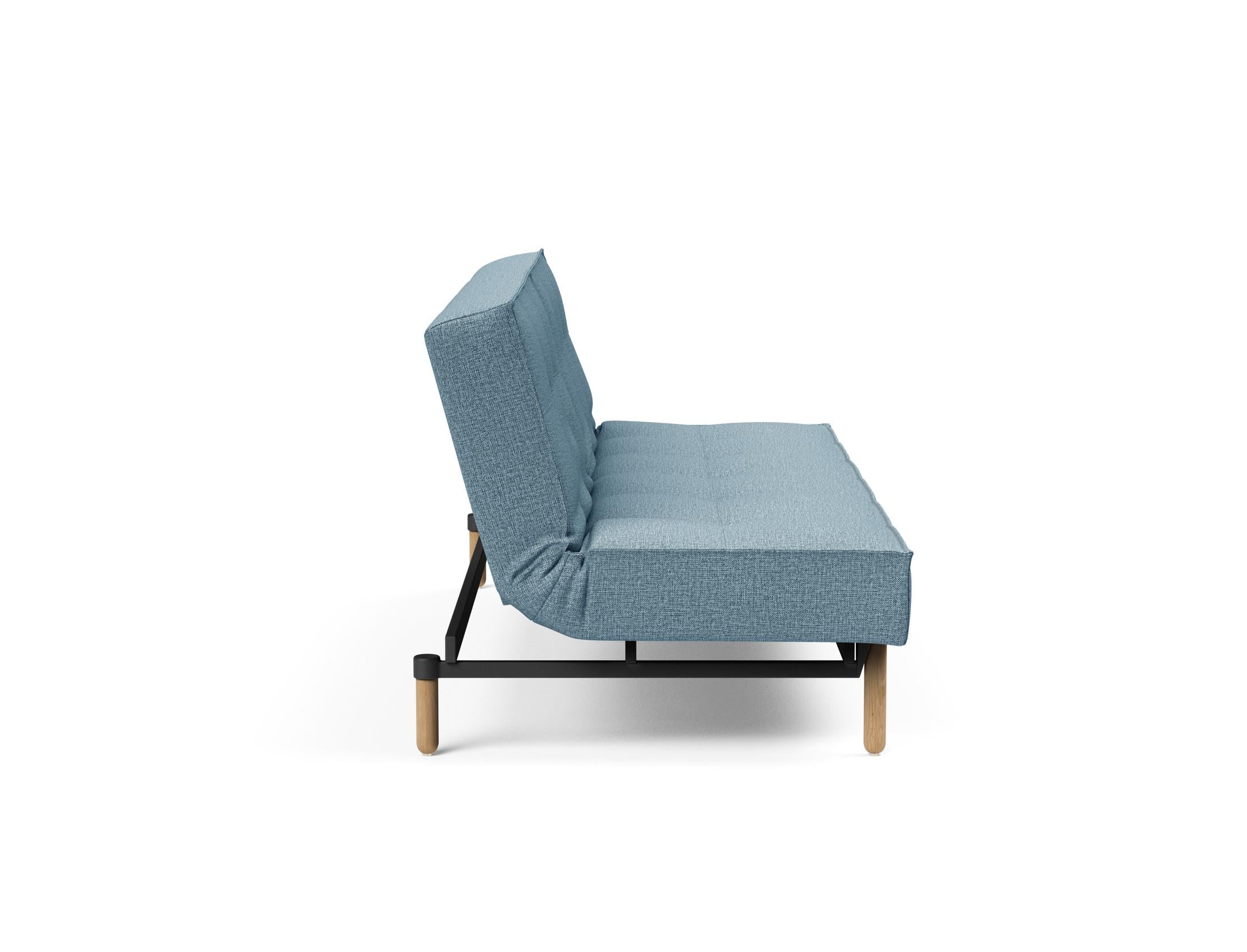 Das Splitback Sofabett 115 Stem von Innovation Living bietet stilvolle Flexibilität und Komfort, ideal für kleine Räume und Übernachtungsgäste.