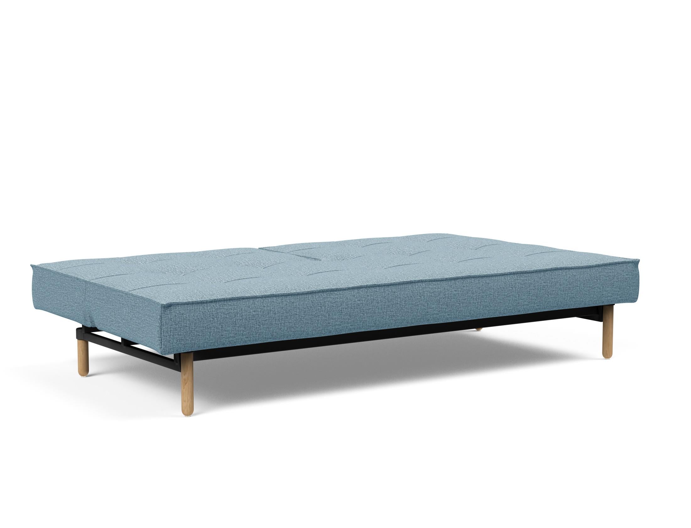 Das Splitback Sofabett 115 Stem von Innovation Living bietet stilvolle Flexibilität und Komfort, ideal für kleine Räume und Übernachtungsgäste.