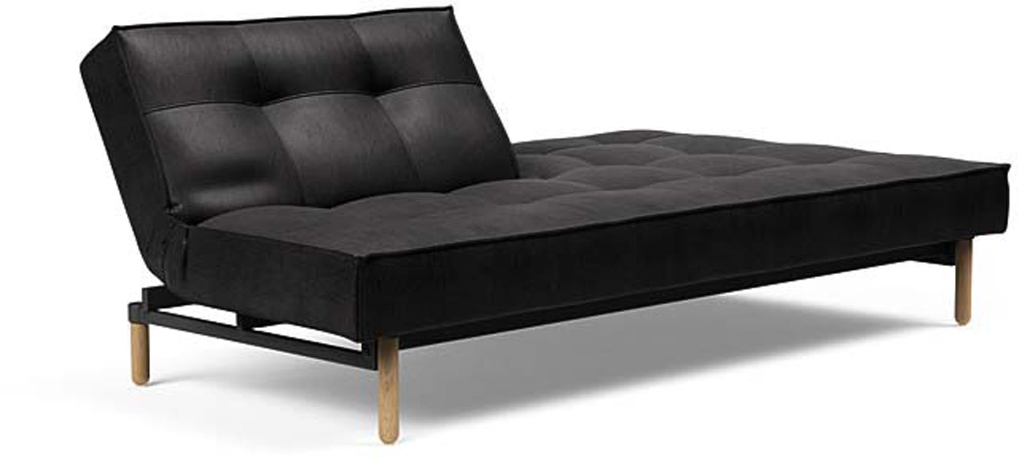 Das Splitback Sofabett 115 Stem von Innovation Living bietet stilvolle Flexibilität und Komfort, ideal für kleine Räume und Übernachtungsgäste.
