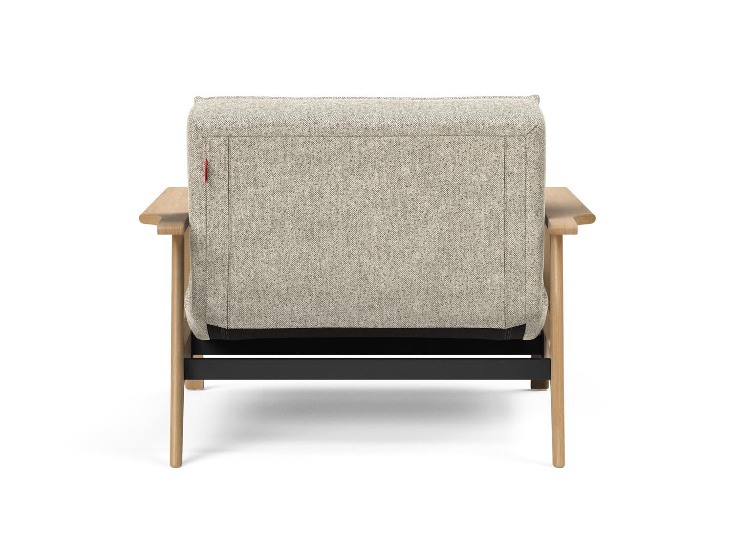 Erleben Sie den Splitback Frej Sessel von Innovation Living – ein elegantes Design, das Komfort und Funktionalität vereint.