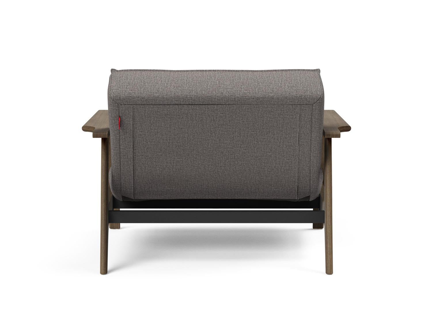 Erleben Sie den Splitback Frej Sessel: modernes dänisches Design, hochwertige Materialien und vielseitige Nutzungsmöglichkeiten für Ihr Zuhause.