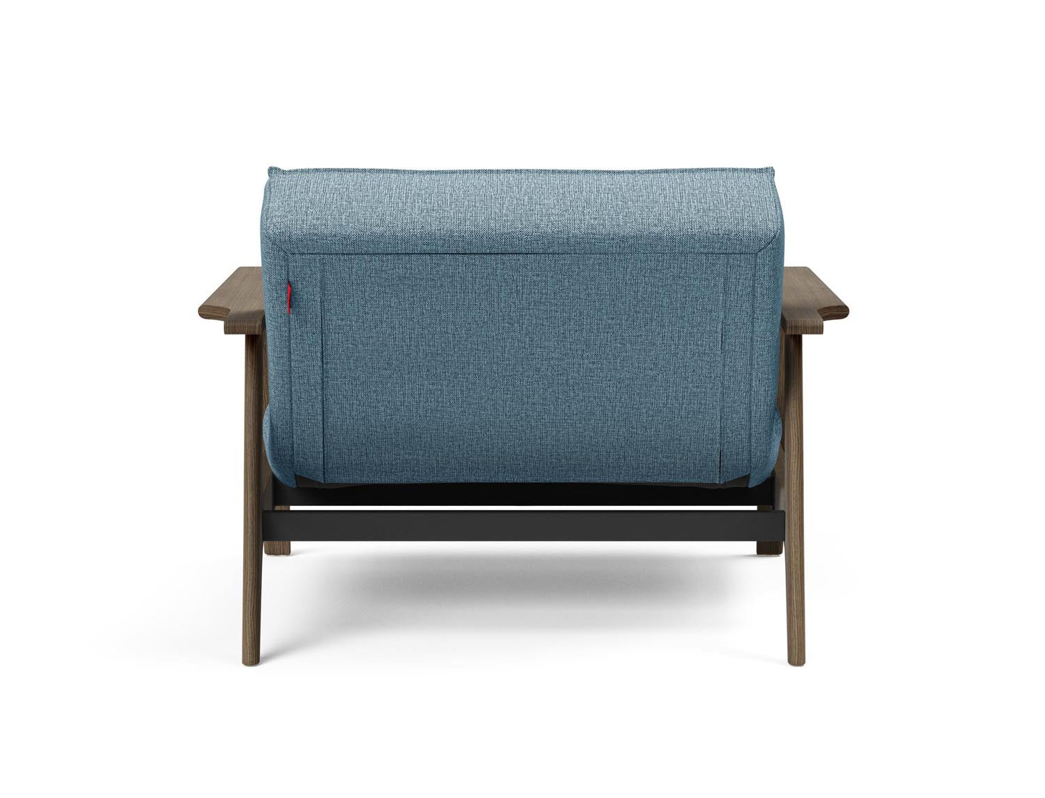 Erleben Sie den Splitback Frej Sessel: modernes dänisches Design, hochwertige Materialien und vielseitige Nutzungsmöglichkeiten für Ihr Zuhause.