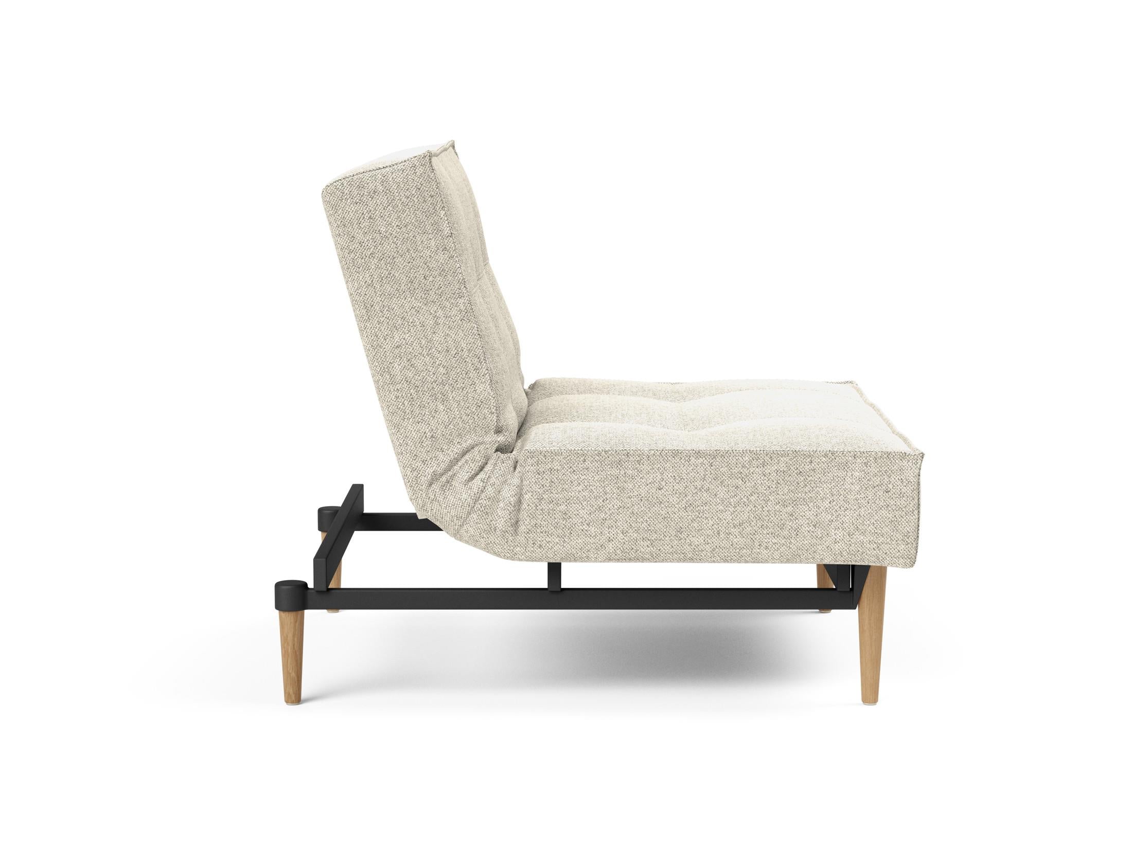 Entdecken Sie den eleganten Splitback Styletto Sessel von Innovation Living – ein vielseitiges Möbelstück, das Komfort und modernes Design vereint.