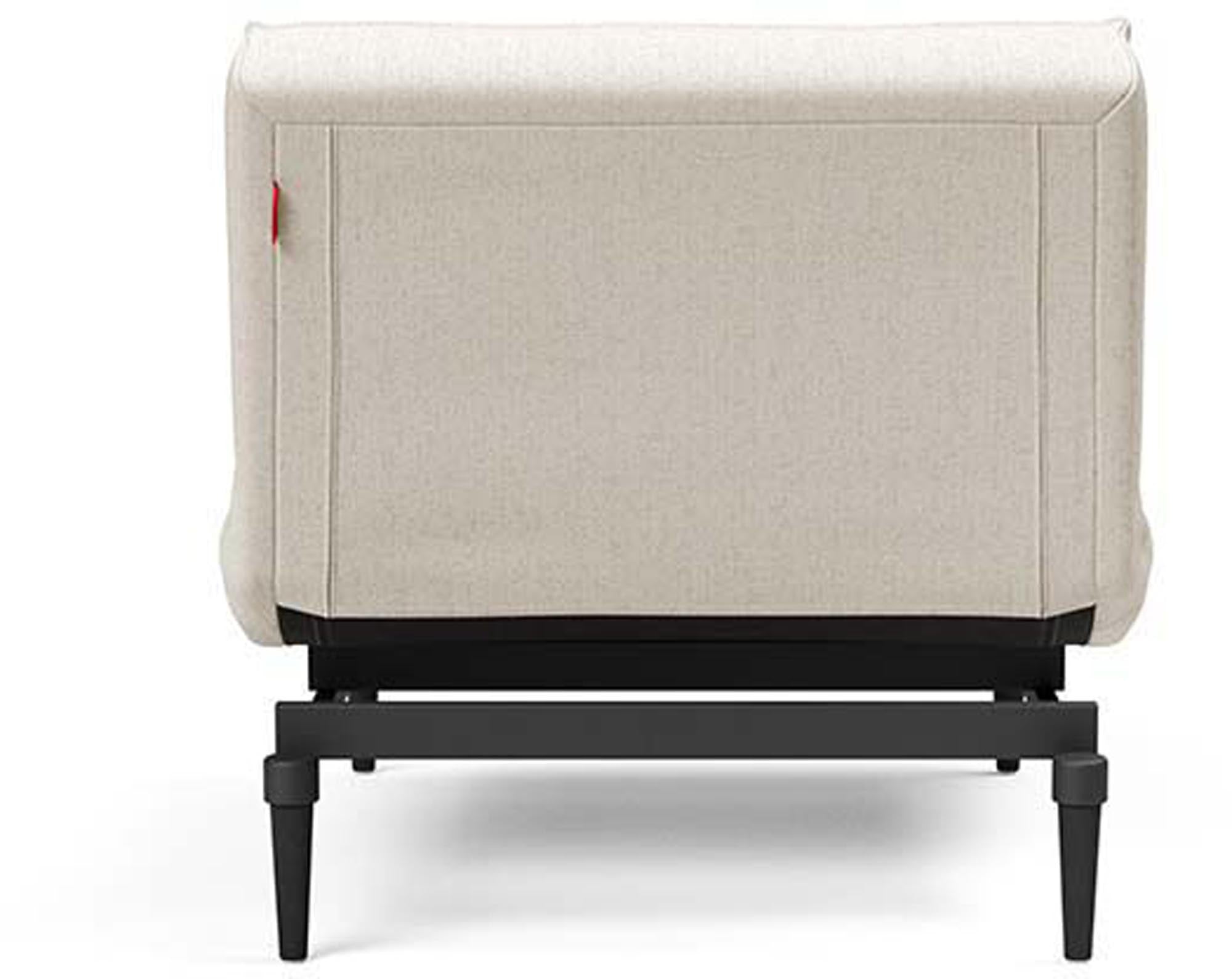 Entdecken Sie den eleganten Splitback Styletto Sessel von Innovation Living – ein perfektes Zusammenspiel aus Design, Komfort und Funktionalität.