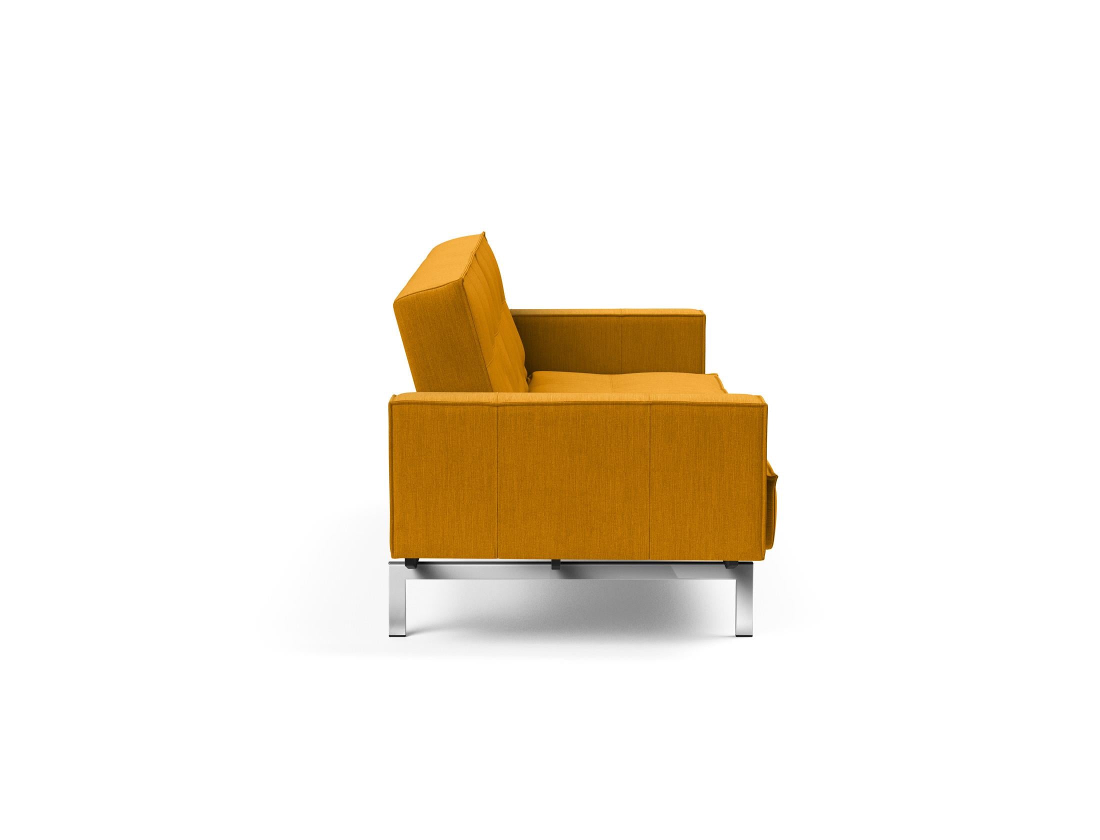 Erleben Sie das Splitback Sofabett 115 Chrom mit Armlehnen von Innovation Living – ein stilvolles, funktionales Sofa für jeden Raum.
