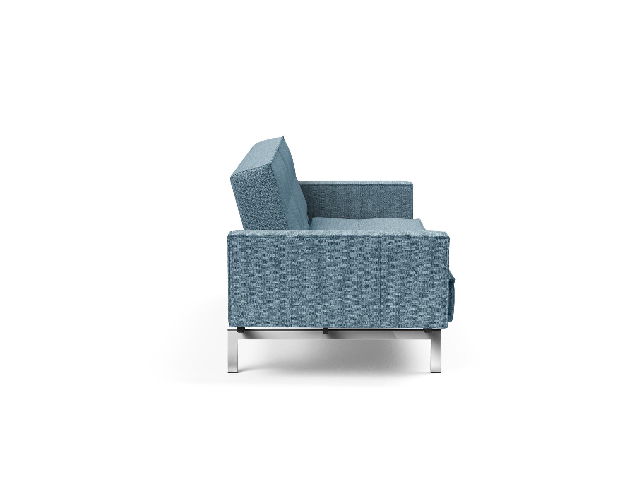 Entdecken Sie das Splitback Sofabett 115 Chrom mit Armlehnen von Innovation Living – ein elegantes Möbelstück, das Komfort und Stil vereint.