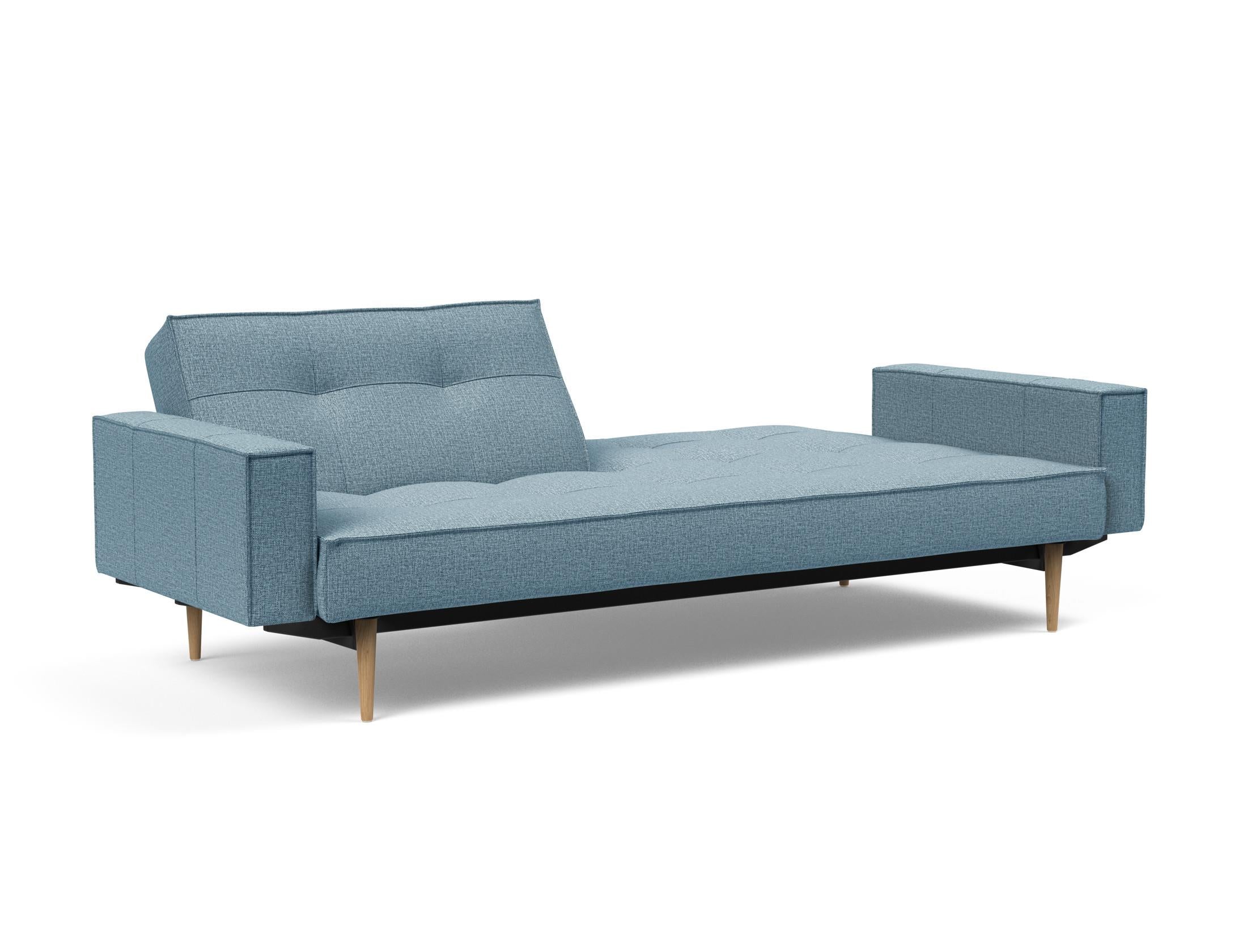 Das Splitback Sofabett 115 Styletto vereint elegantes Design mit praktischer Funktionalität. Ideal für Wohnzimmer und Gästezimmer.