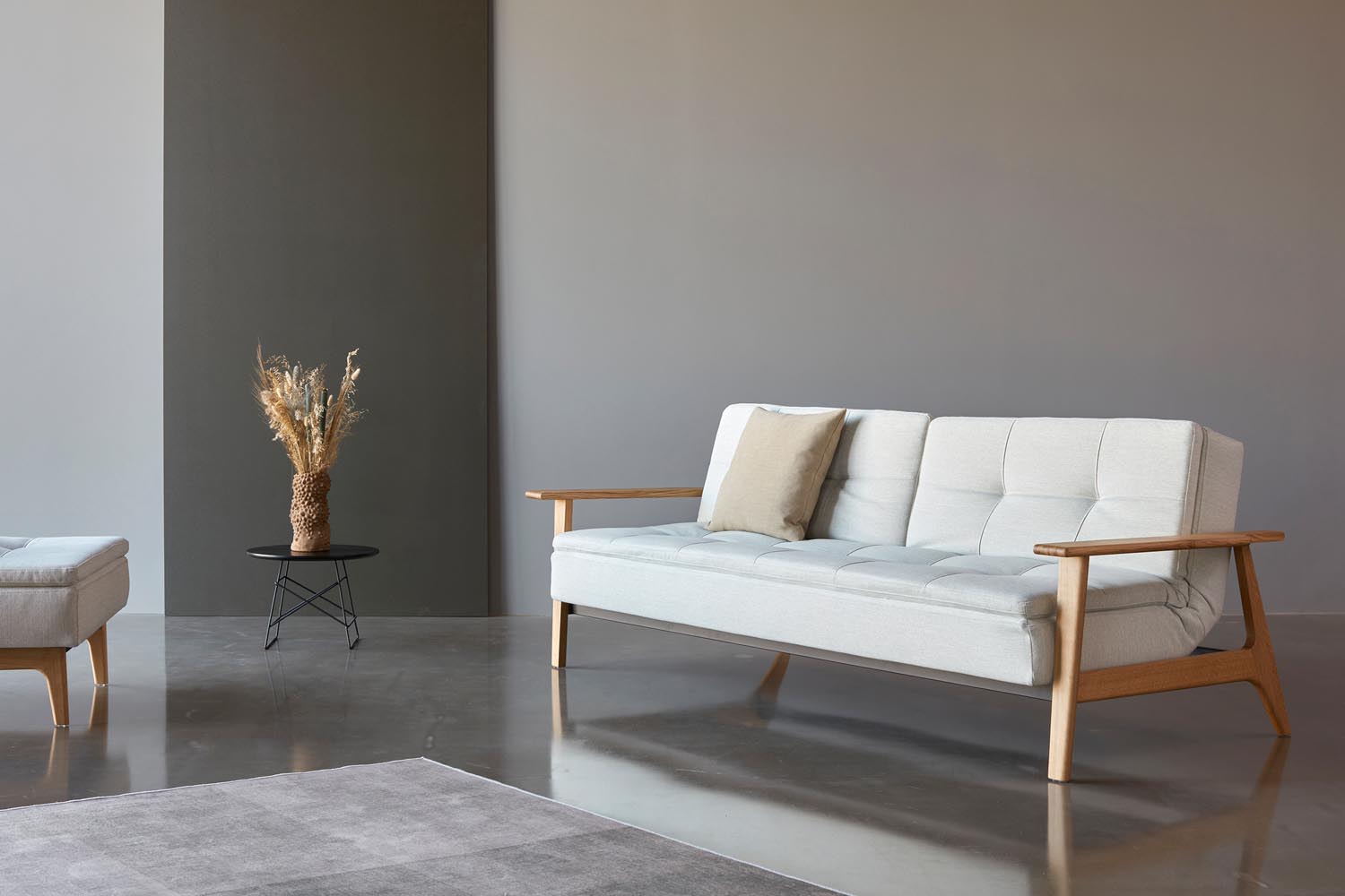 Entdecken Sie das Dublexo Frej Schlafsofa 115 Eiche von Innovation Living – stilvolles Design trifft auf vielseitige Nutzung für Ihr Zuhause.