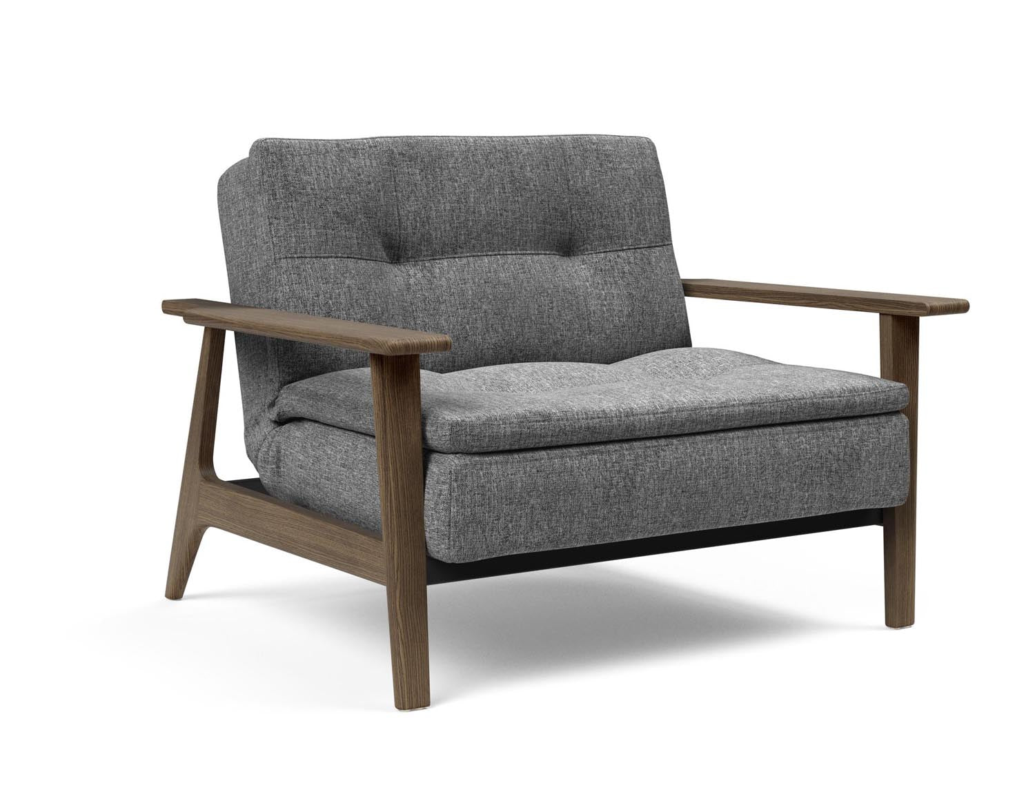 Entdecken Sie den stilvollen Dublexo Frej Sessel in edler Rauch-Eiche – ideal für modernes Wohnen und entspannte Momente.
