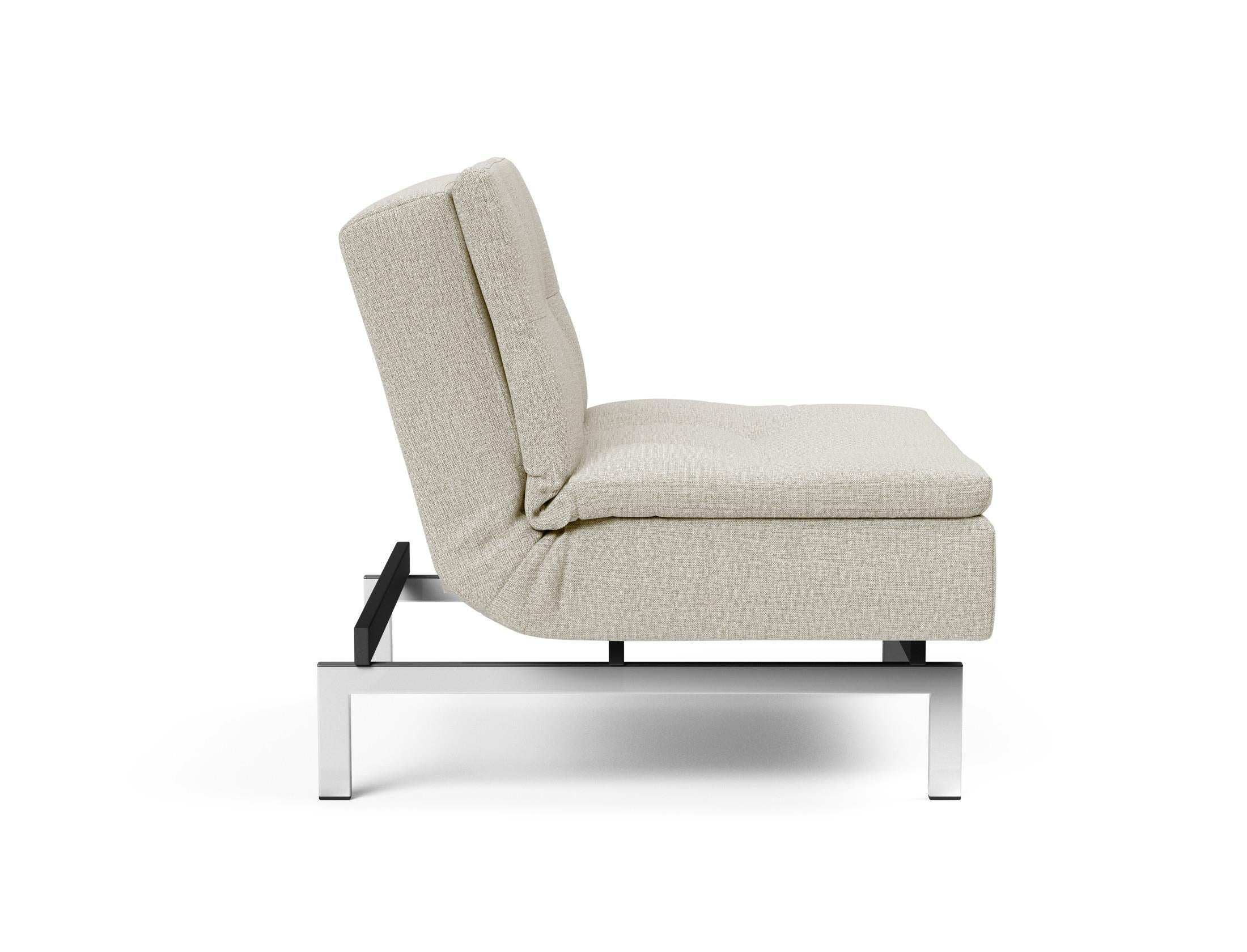 Entdecken Sie den Dublexo Chrom Sessel von Innovation Living: Eleganter, vielseitiger Sessel mit zeitgemässem Look und stabiler Chrombasis.