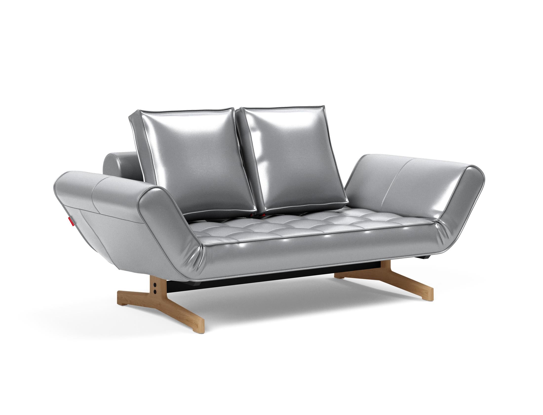 Entdecken Sie das Ghia Klappsofa 80 Eiche von Innovation Living – stilvoll, platzsparend und perfekt für Gästeübernachtungen in jedem Raum.