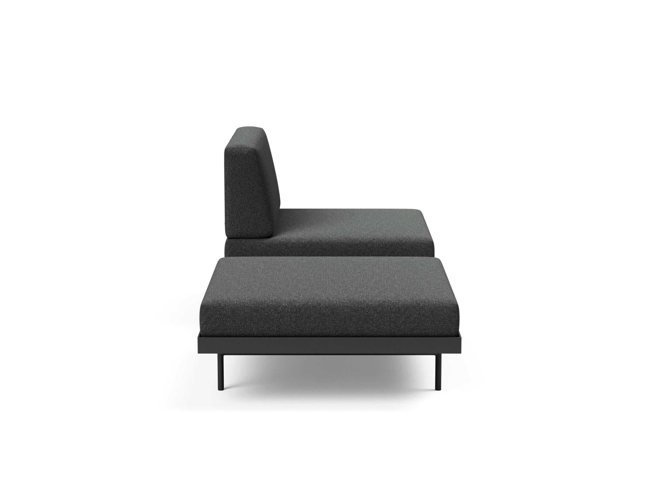 Entdecken Sie das Puri Klappsofa von Innovation Living – ein elegantes, platzsparendes Sofa mit praktischem Tisch, ideal für moderne Wohnräume.